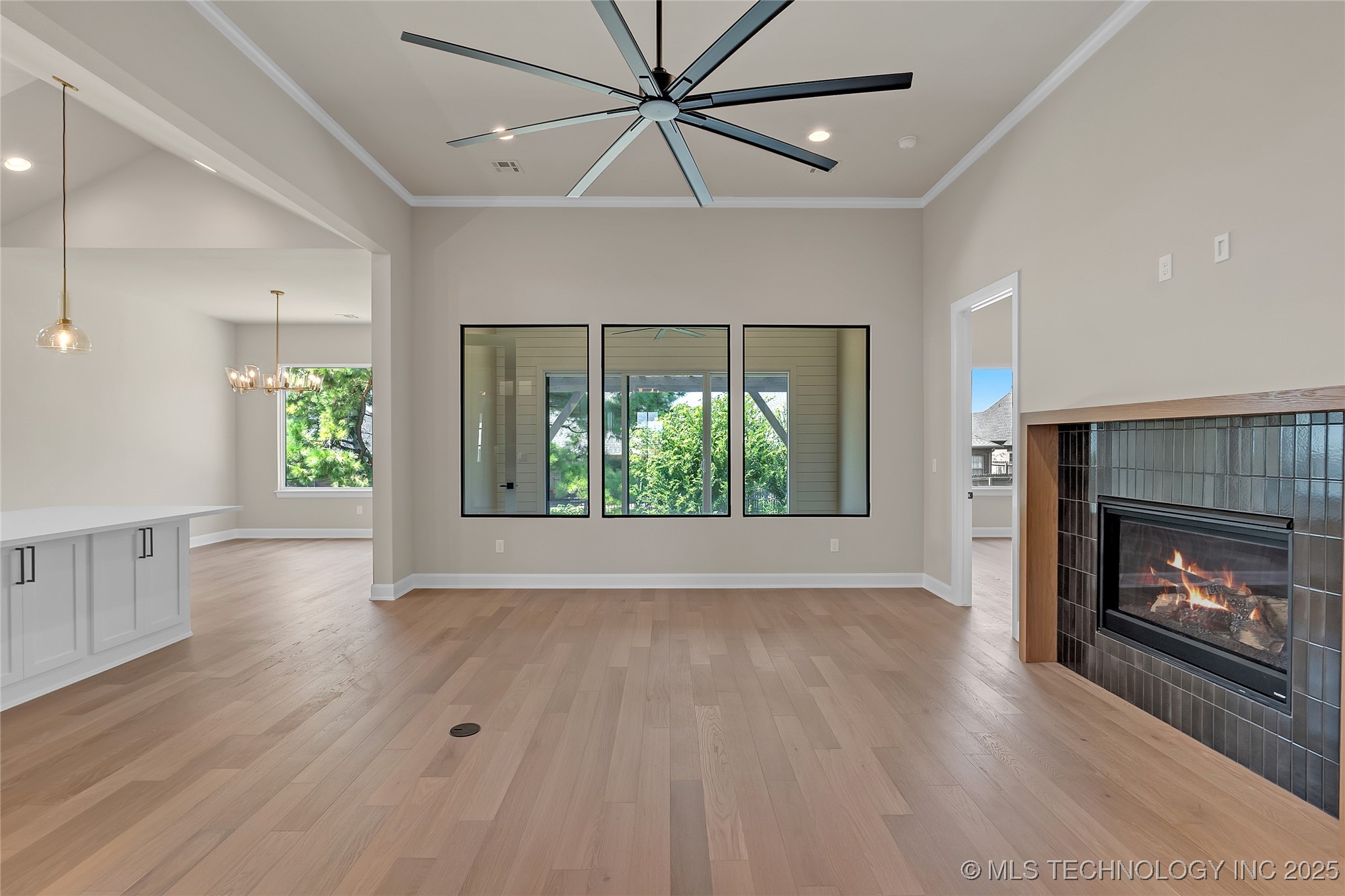 11966 S 94th East Avenue Property Photo 6