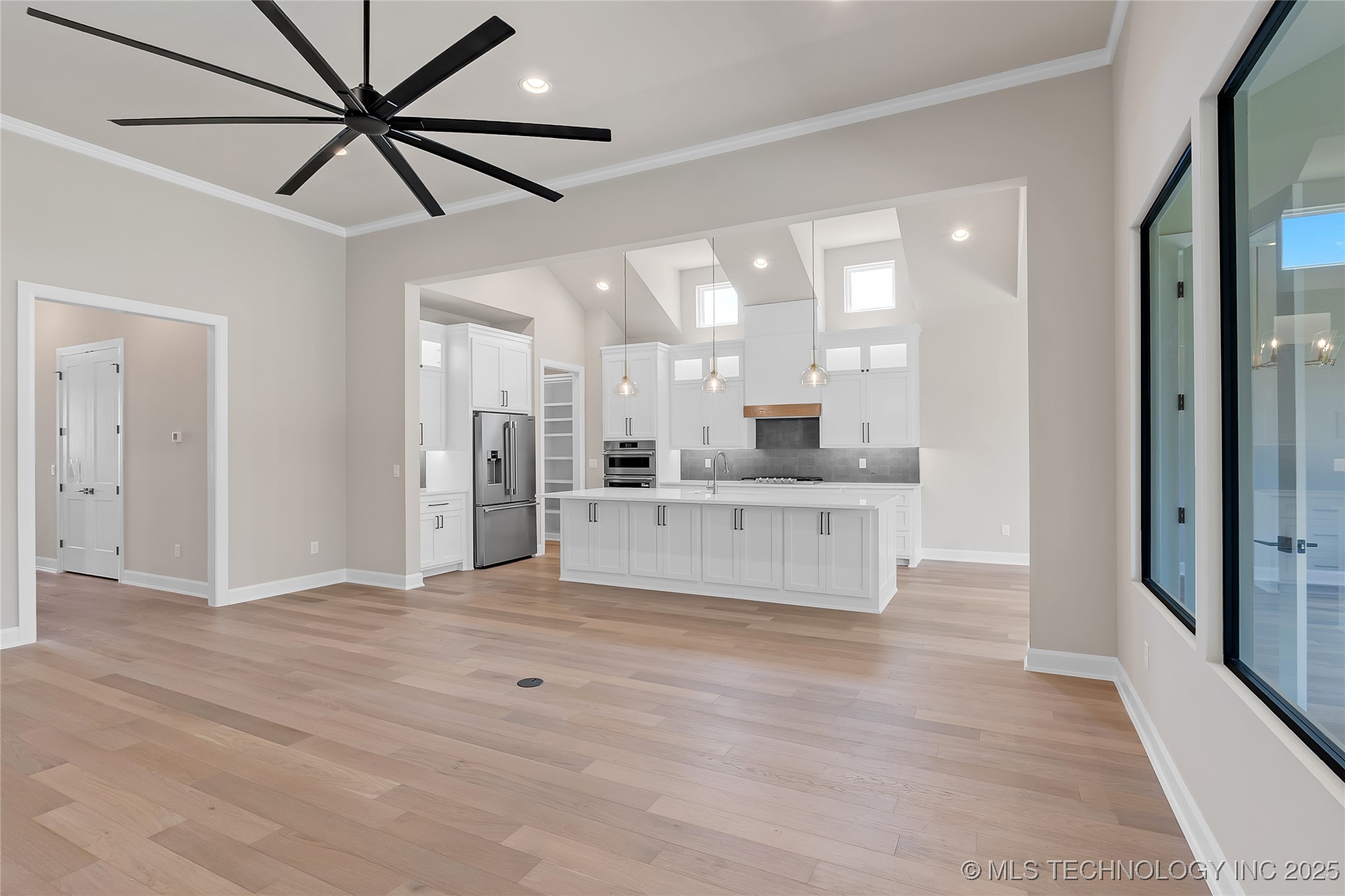 11966 S 94th East Avenue Property Photo 11