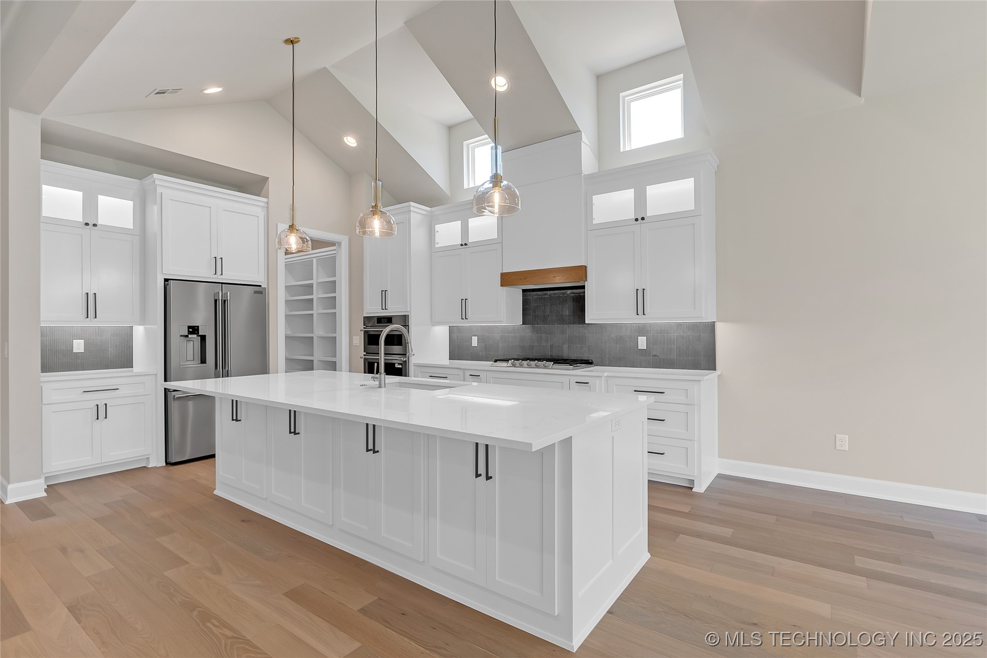 11966 S 94th East Avenue Property Photo 16