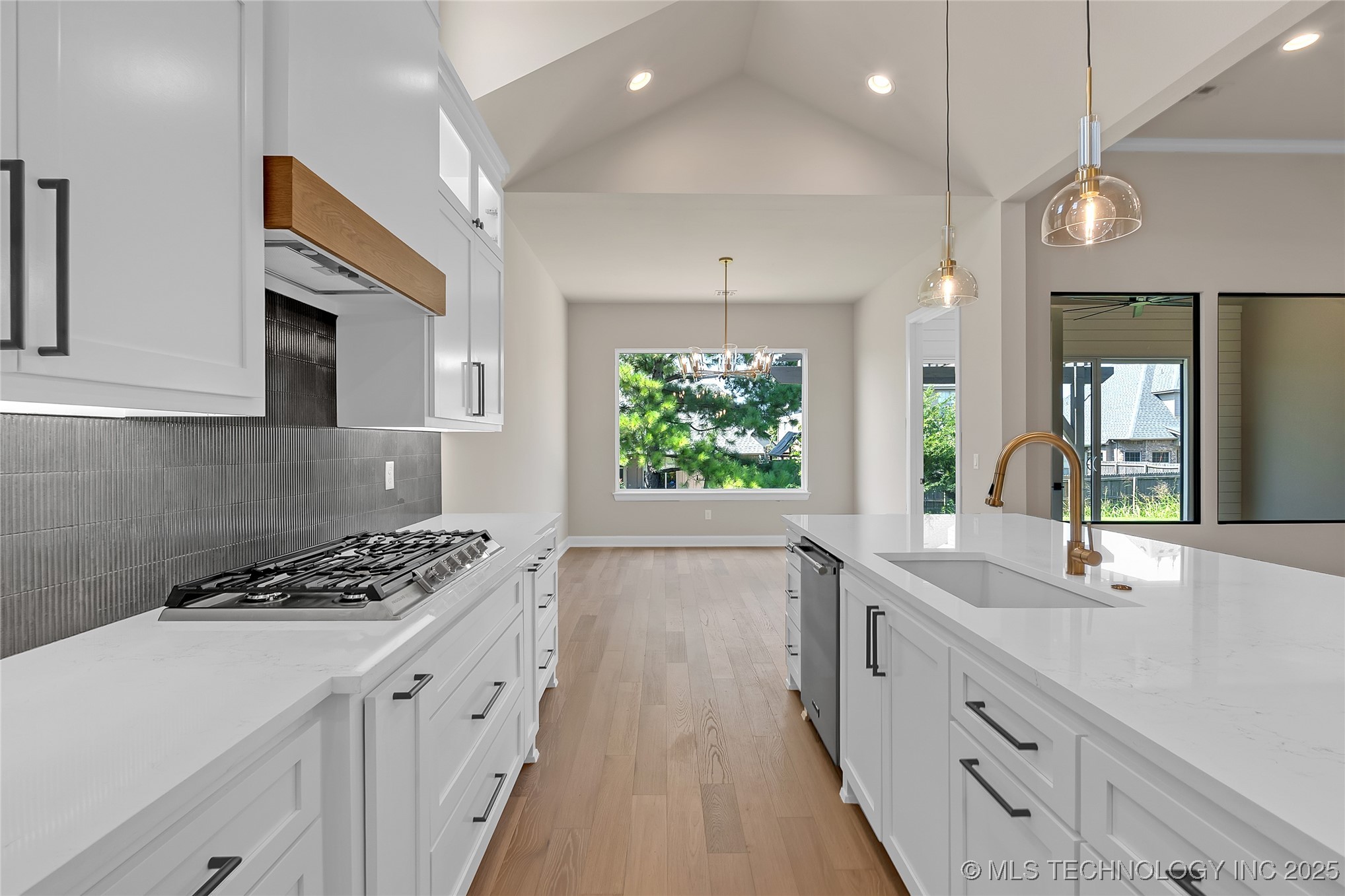 11966 S 94th East Avenue Property Photo 20