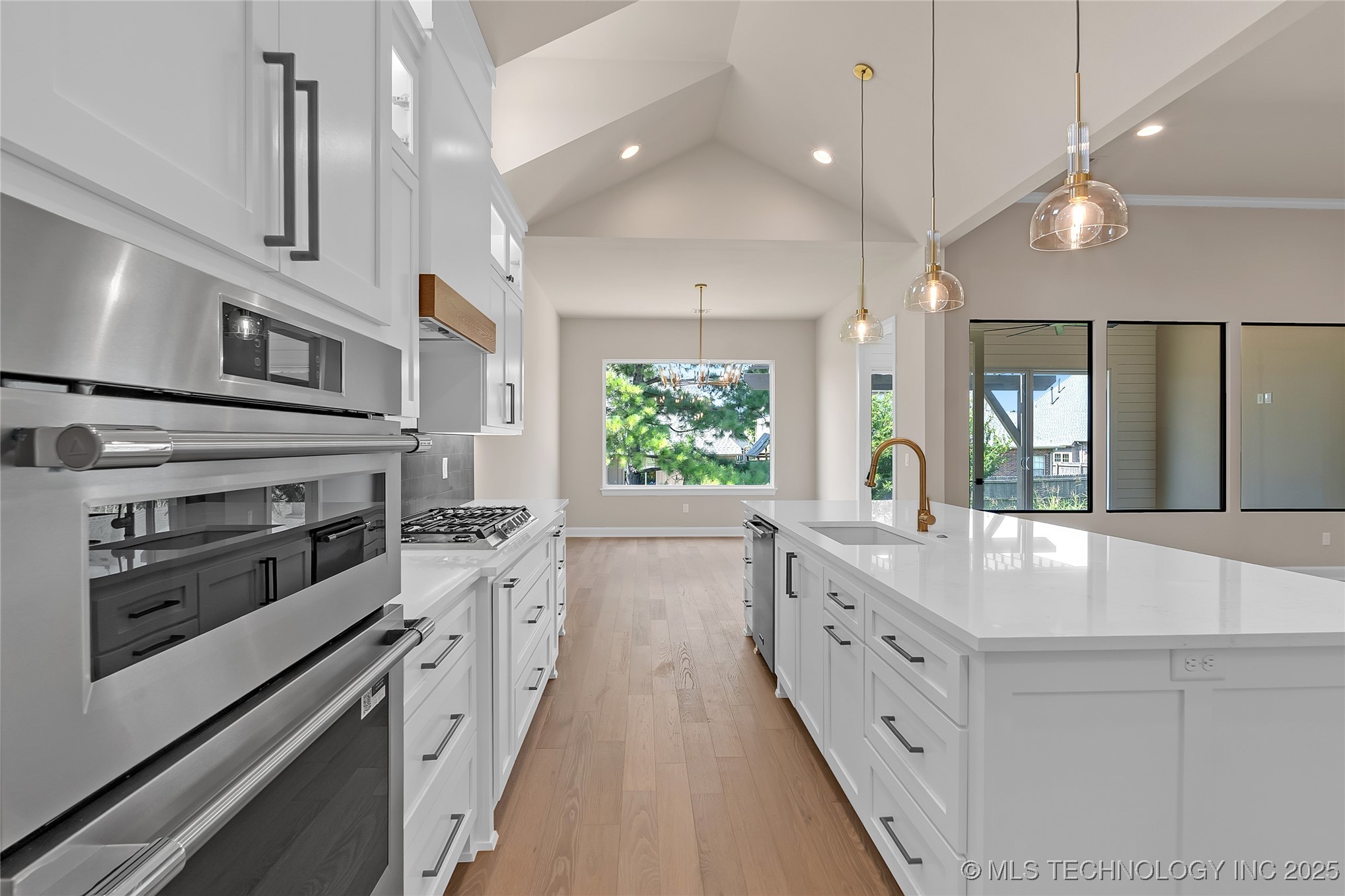 11966 S 94th East Avenue Property Photo 21