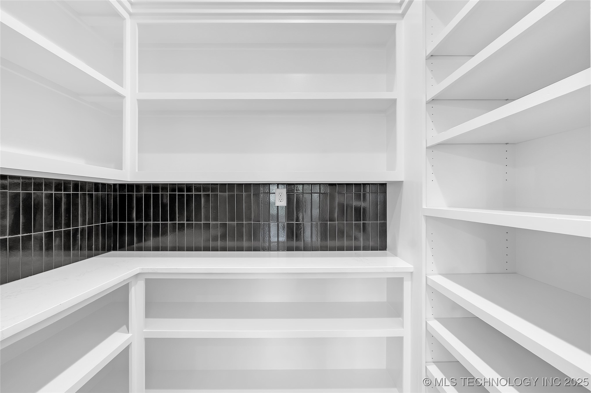 11966 S 94th East Avenue Property Photo 25