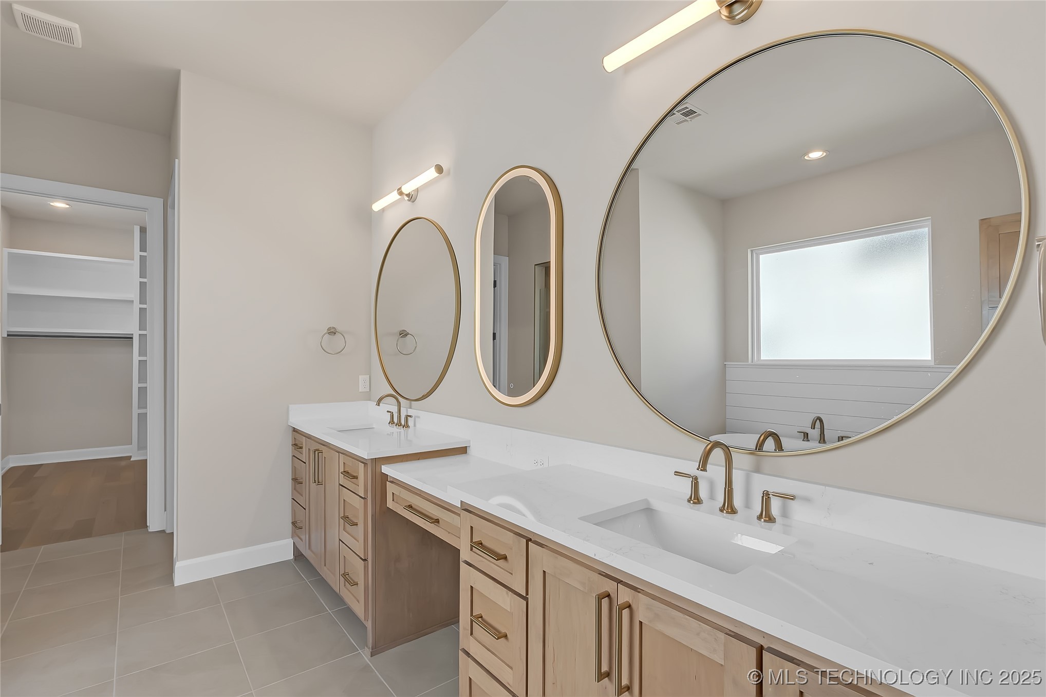 11966 S 94th East Avenue Property Photo 33