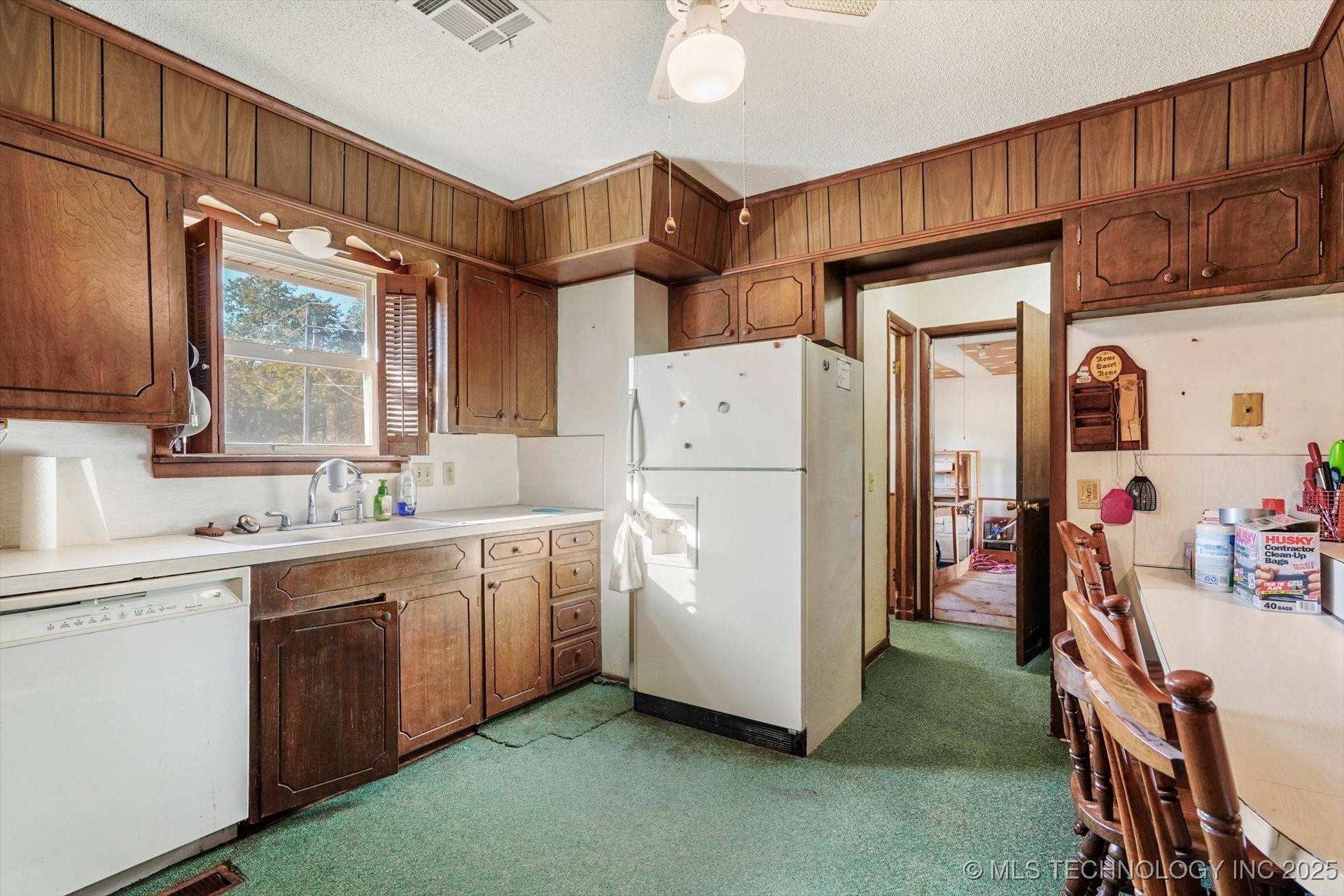 211 N Choctaw Road Property Photo 6