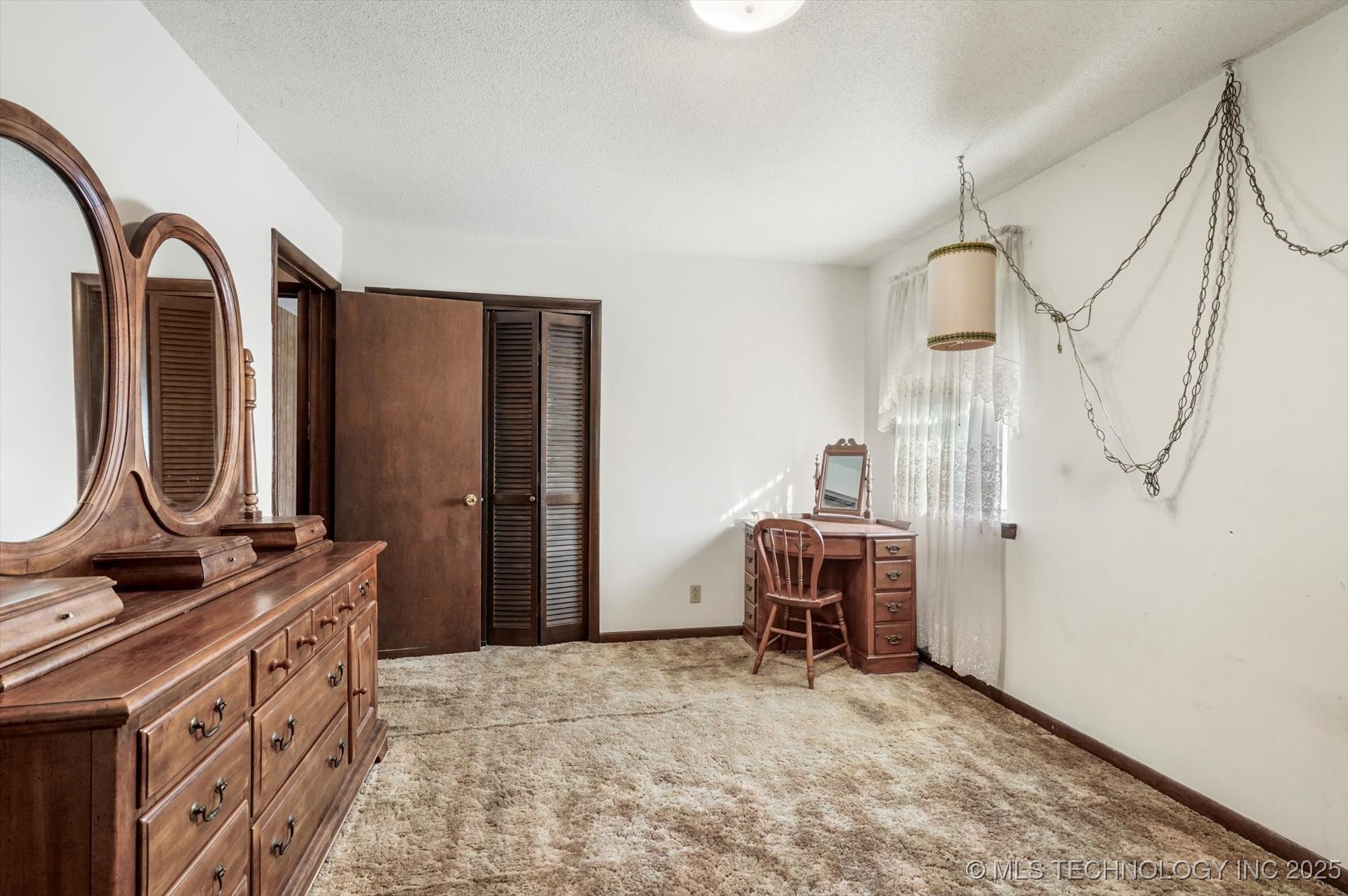 211 N Choctaw Road Property Photo 17