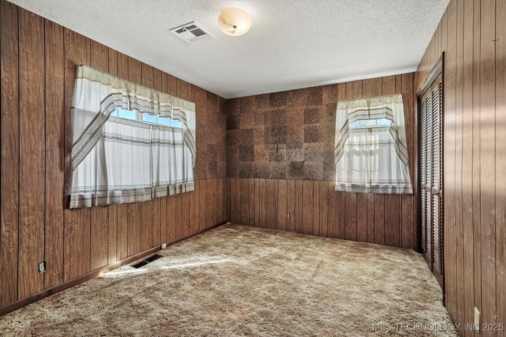 211 N Choctaw Road Property Photo 18