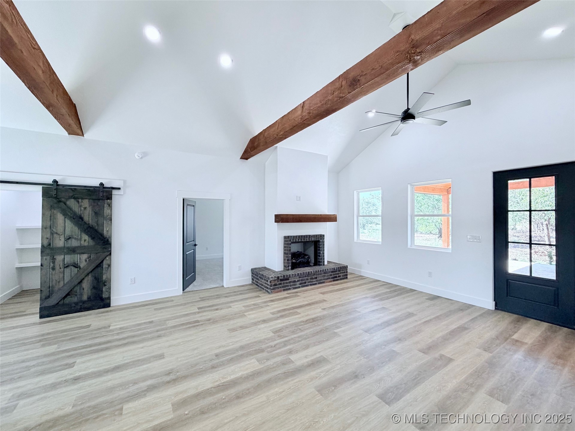 16902 Hackberry Lane Property Photo 4