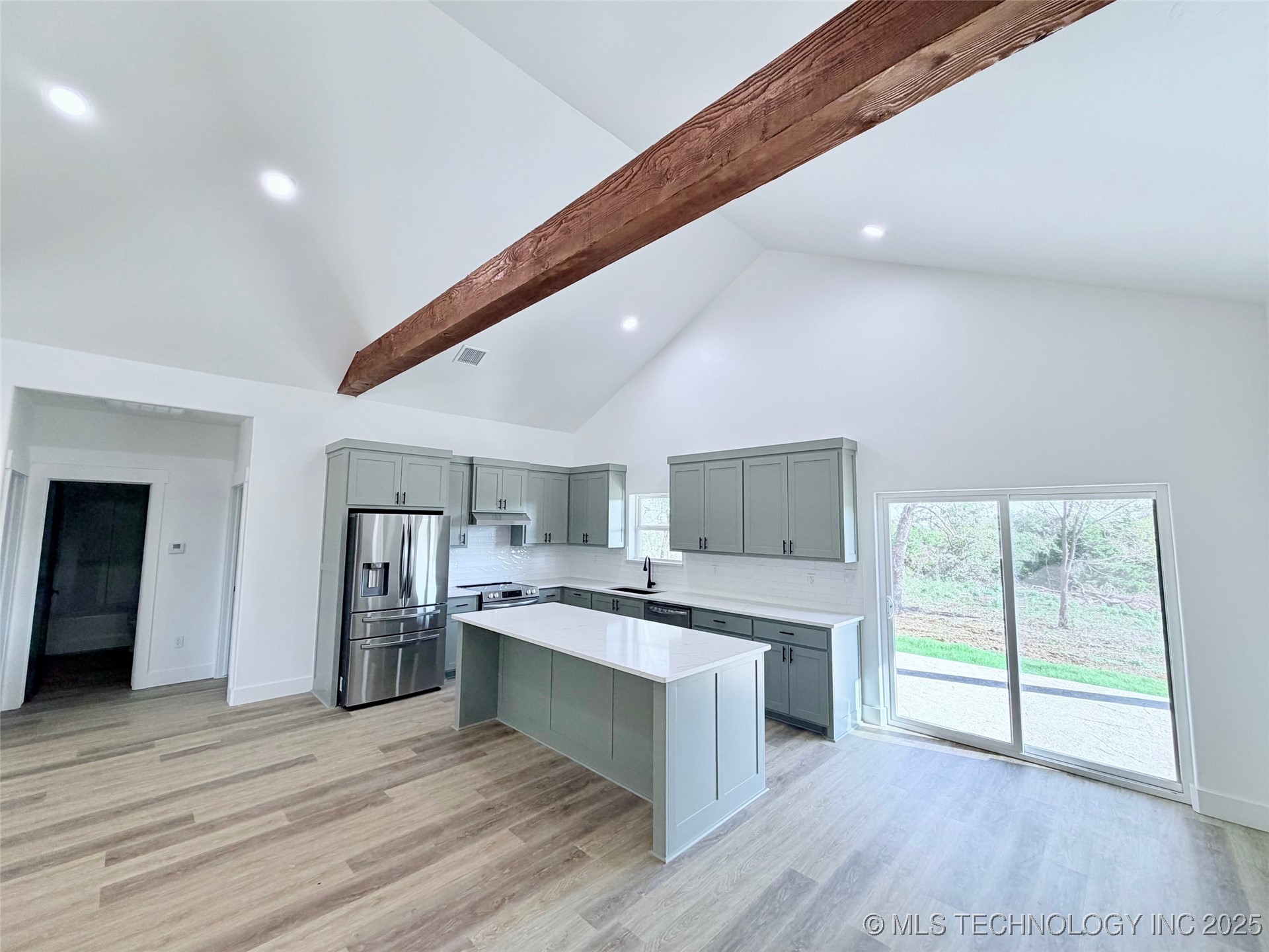 16902 Hackberry Lane Property Photo 5