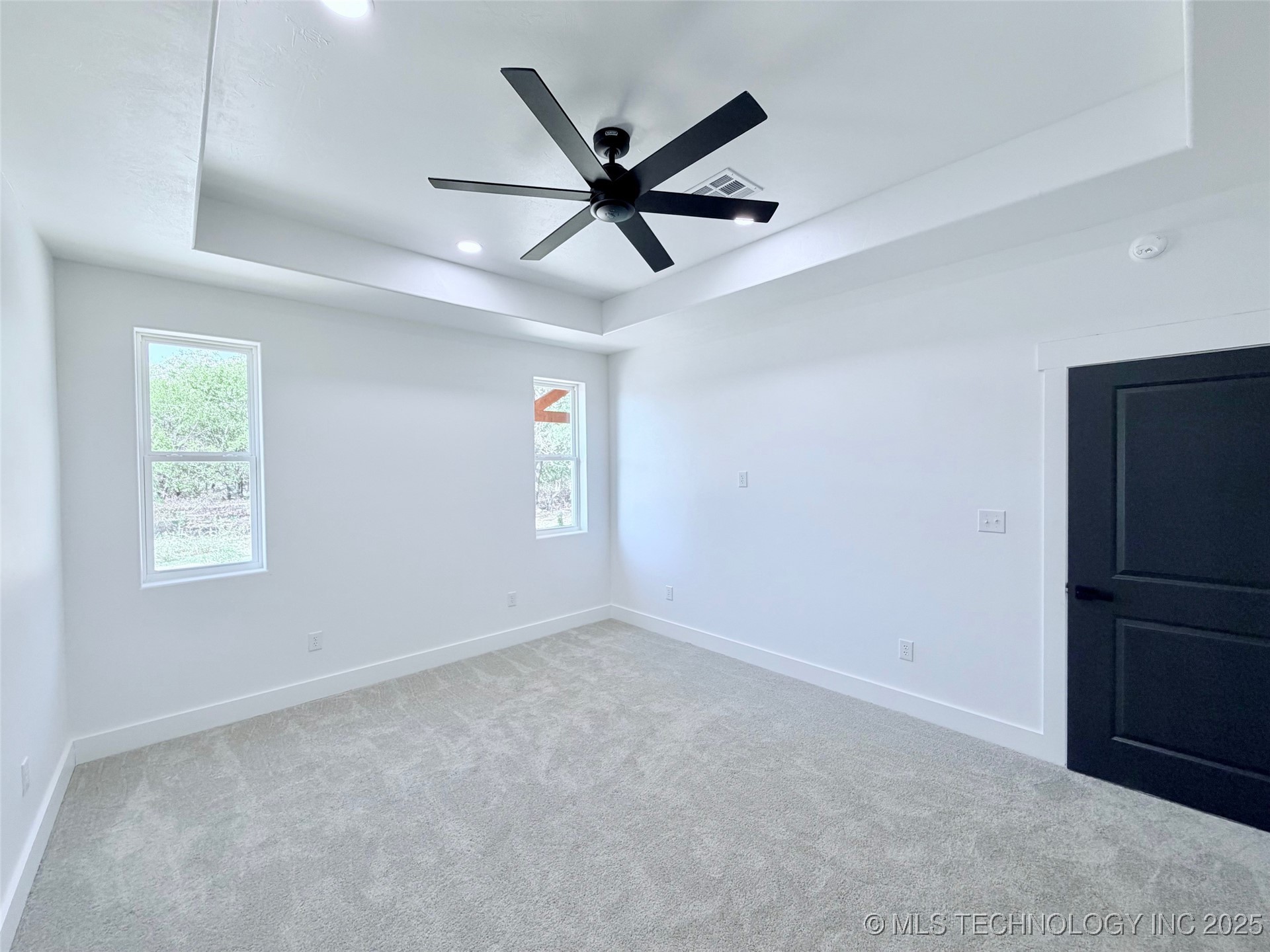 16902 Hackberry Lane Property Photo 6