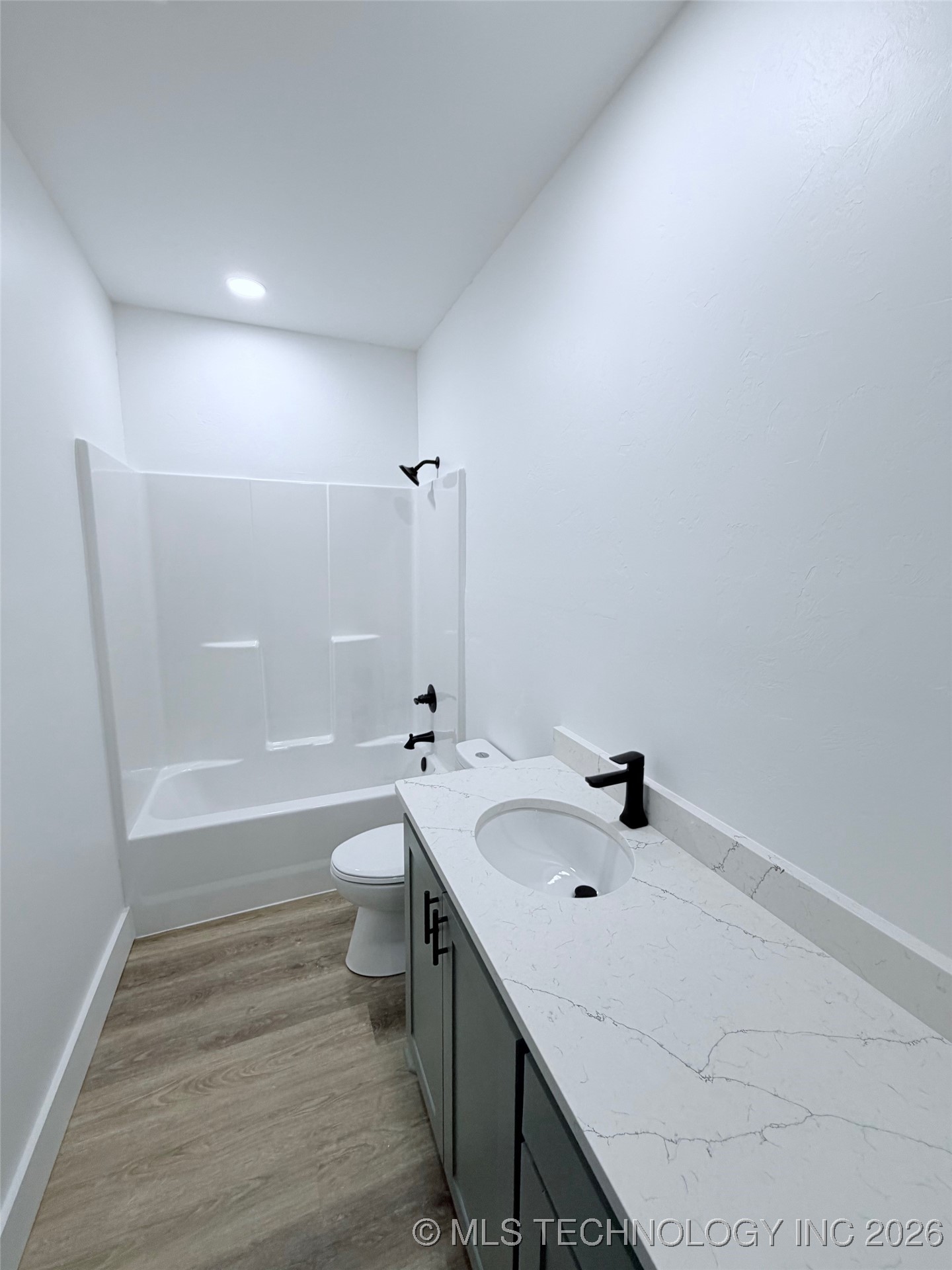 16902 Hackberry Lane Property Photo 11