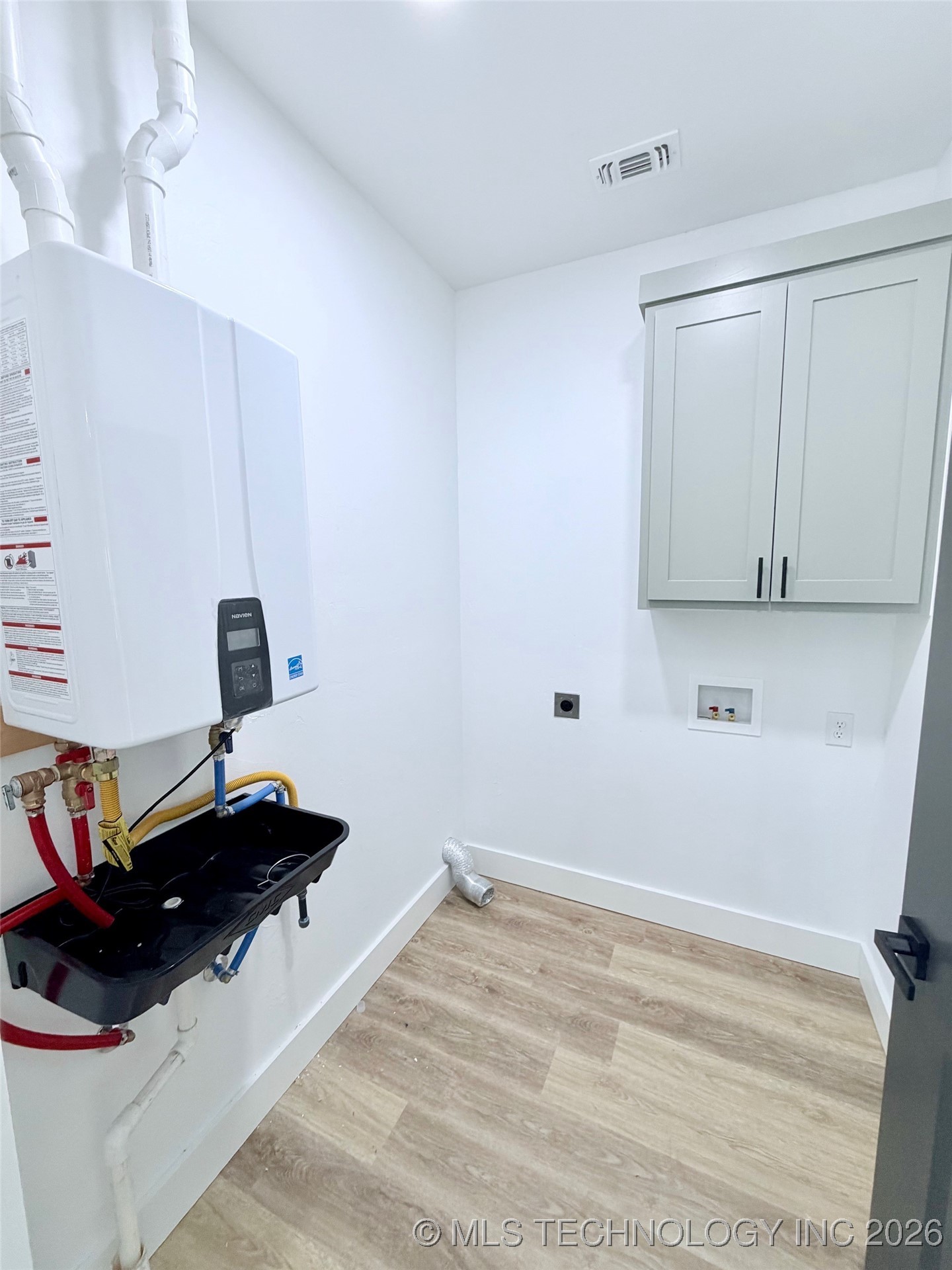 16902 Hackberry Lane Property Photo 12