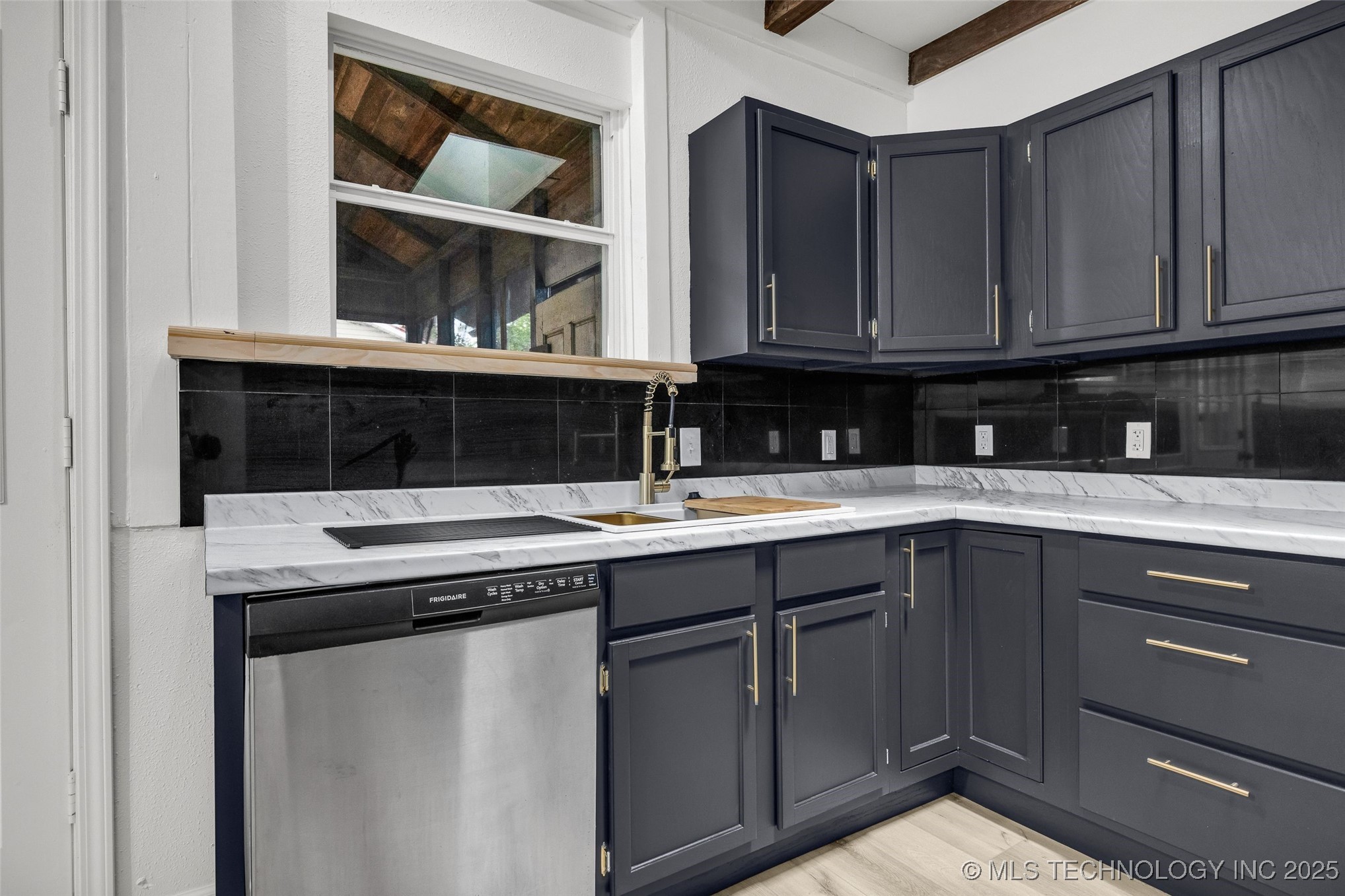 410 W Franklin Street Property Photo 18