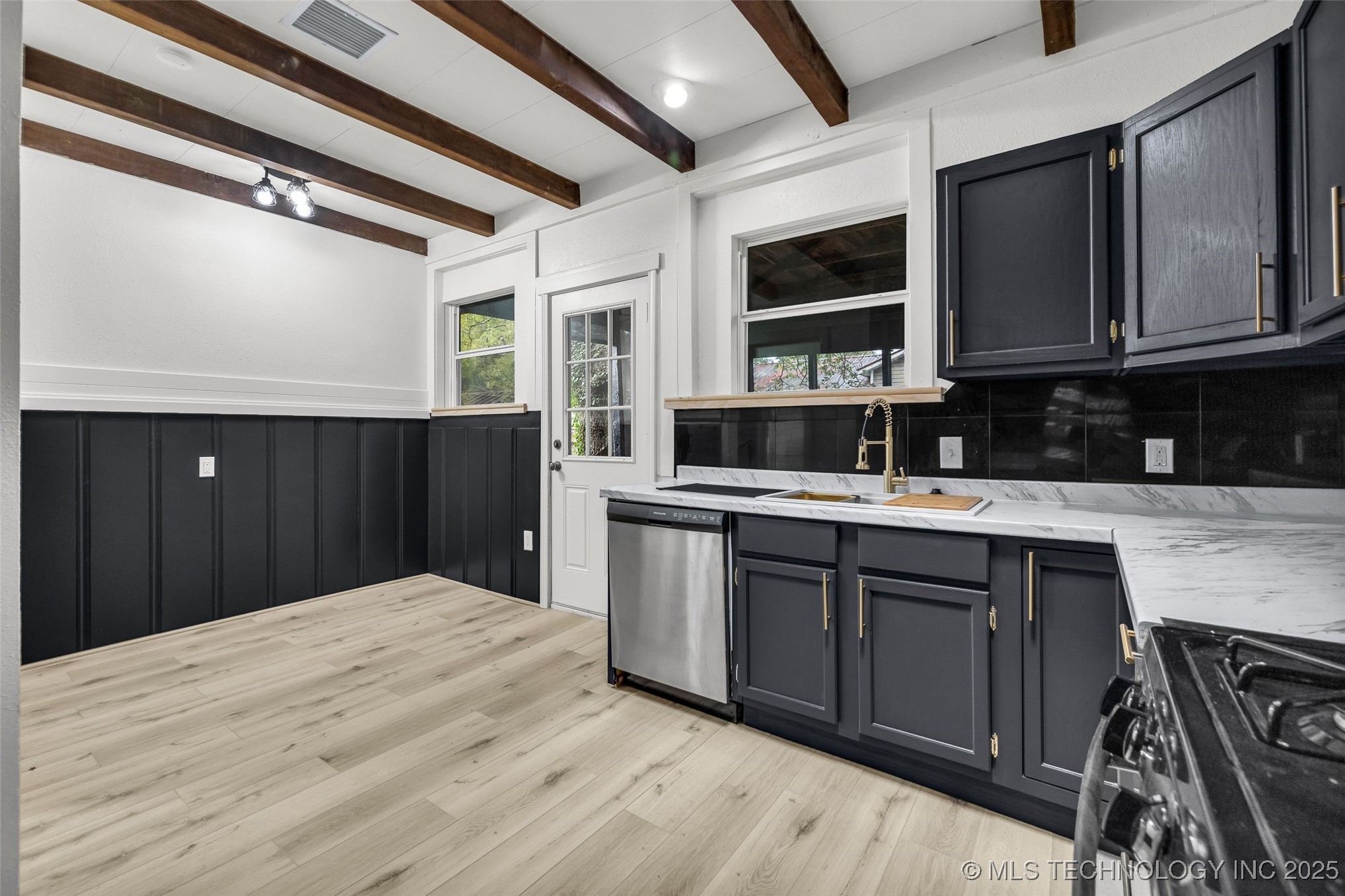 410 W Franklin Street Property Photo 20