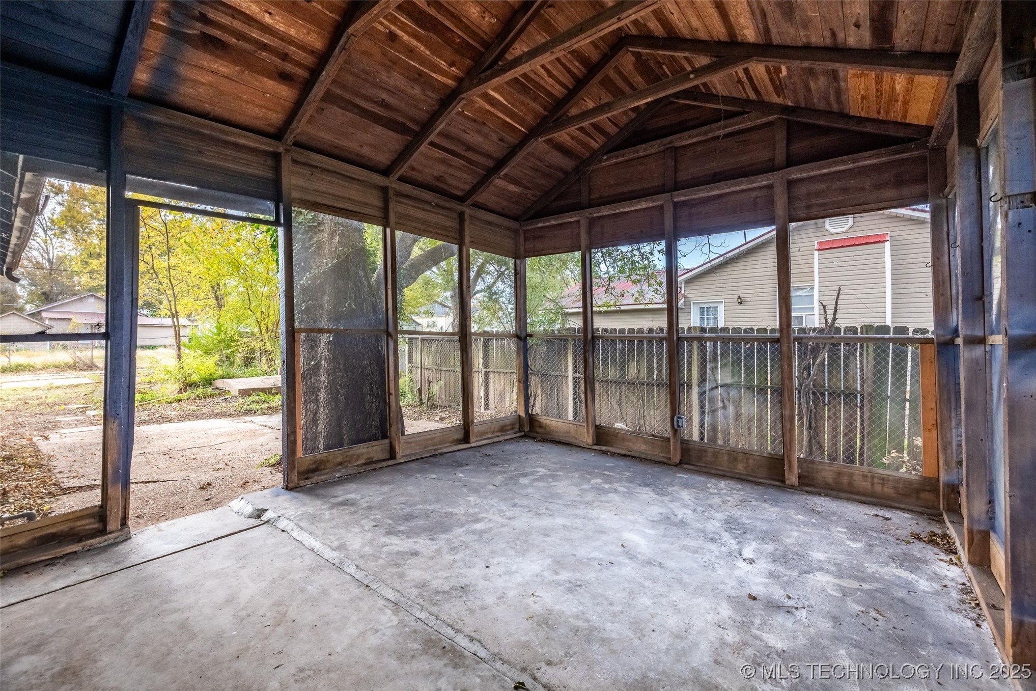 410 W Franklin Street Property Photo 38