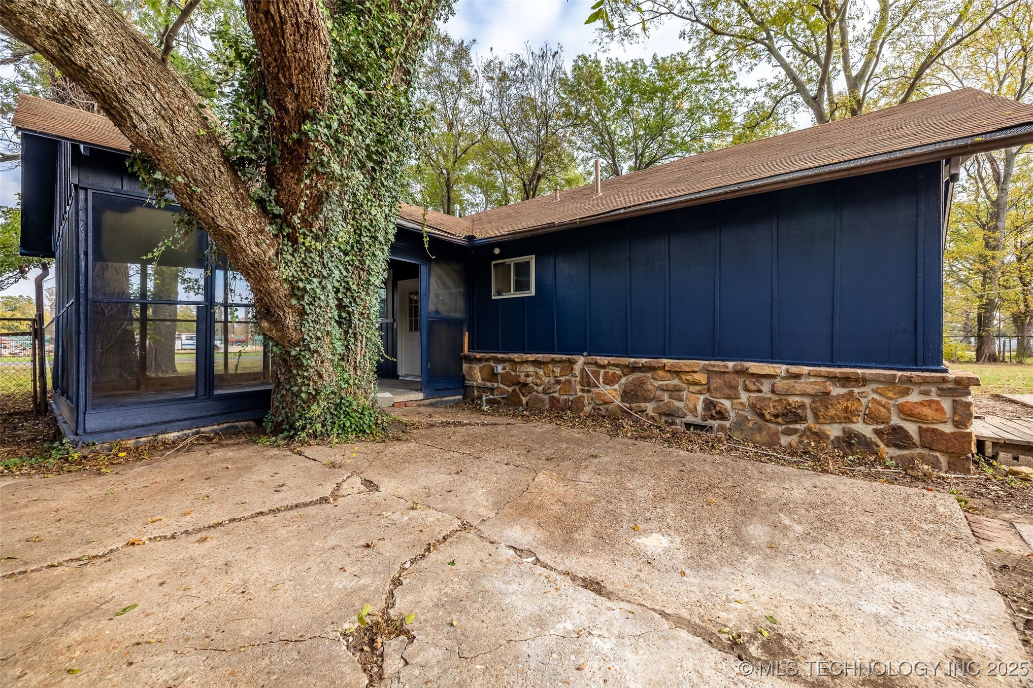 410 W Franklin Street Property Photo 40