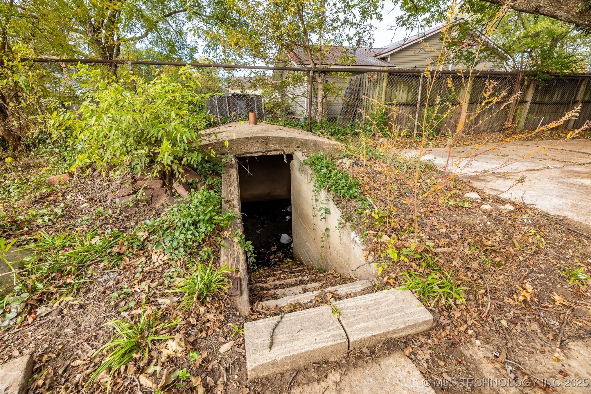 410 W Franklin Street Property Photo 41