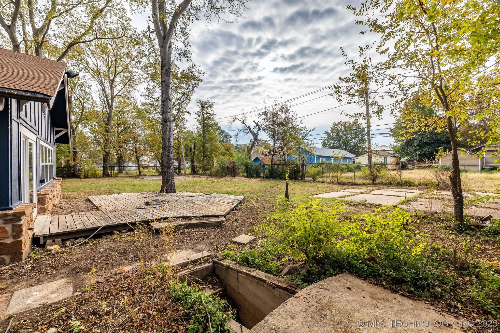 410 W Franklin Street Property Photo 42