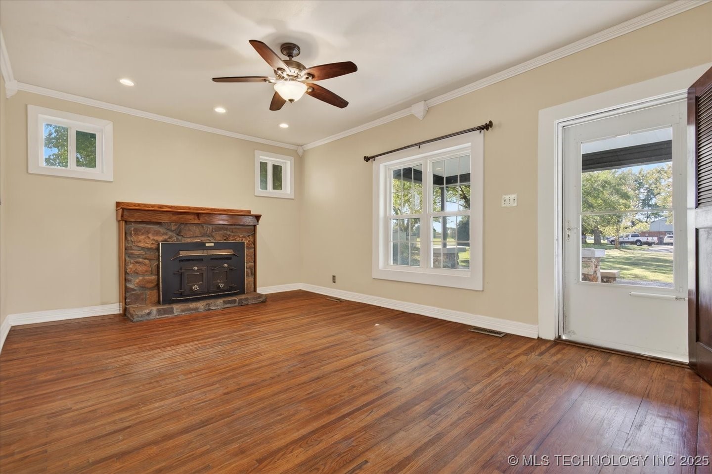 15115 E 136th Street Property Photo 6