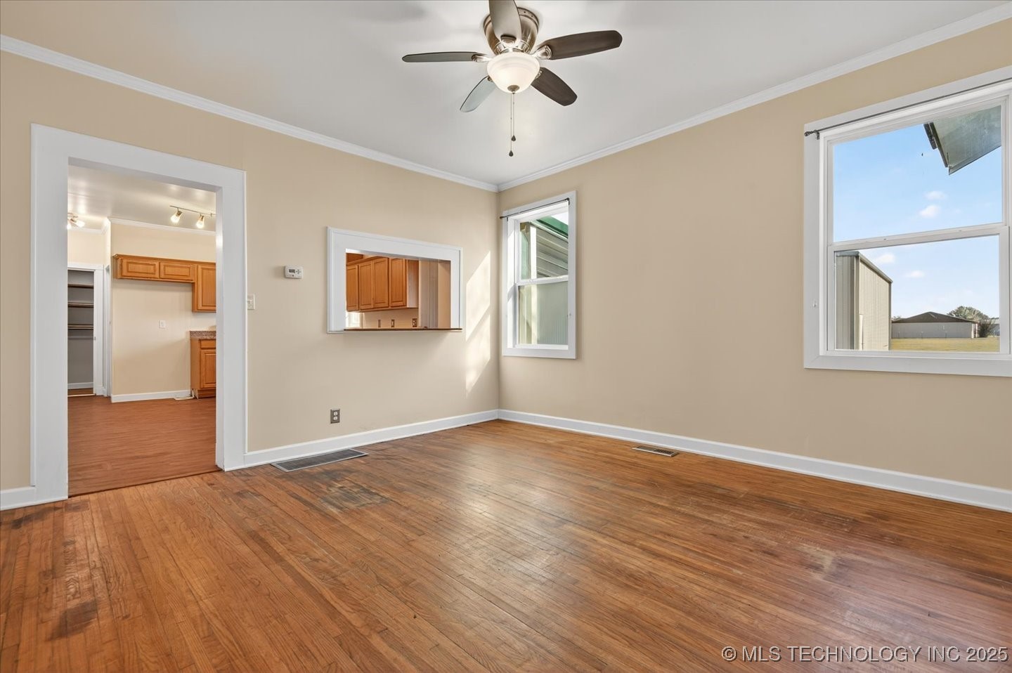 15115 E 136th Street Property Photo 8