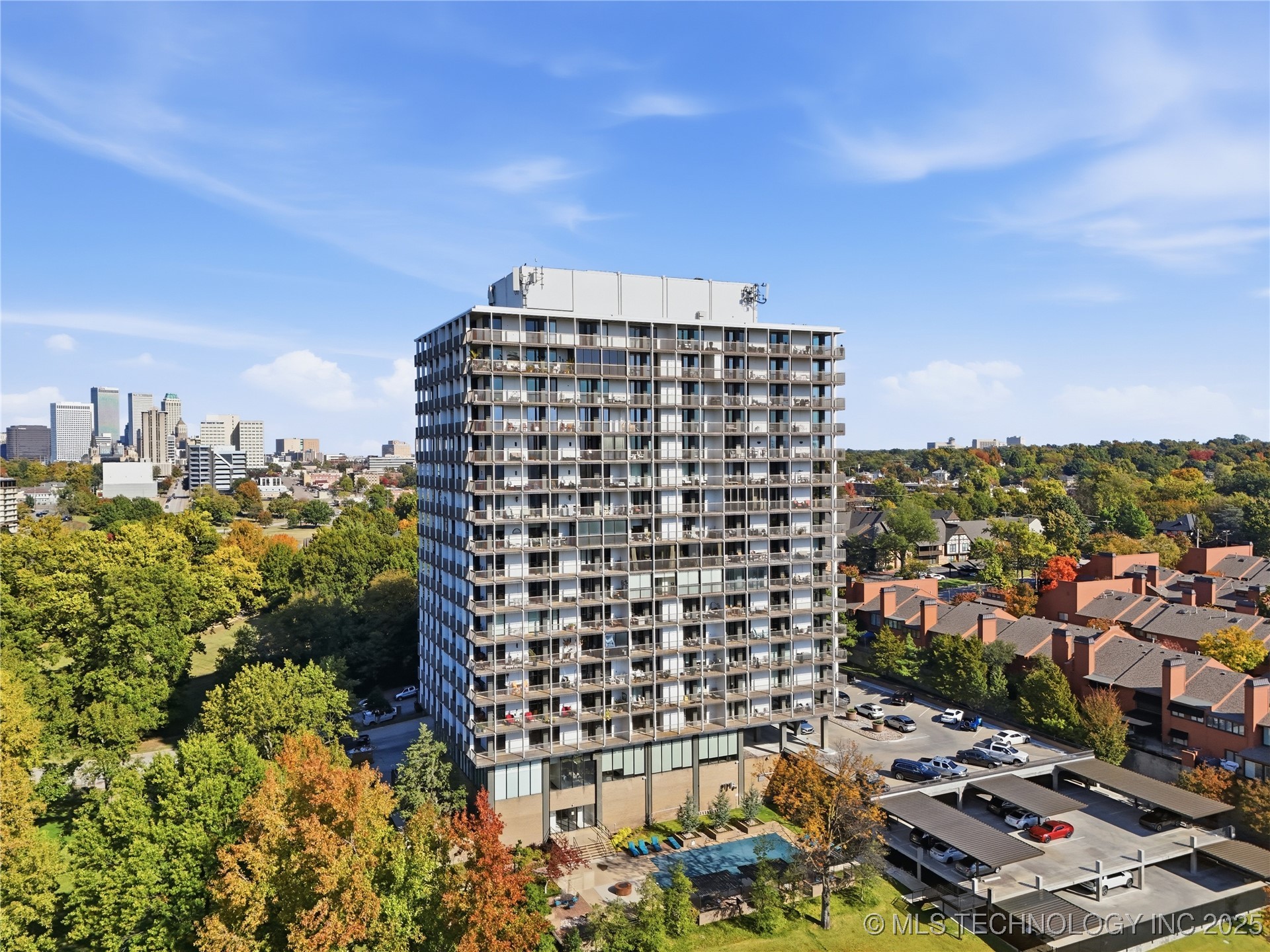 2300 Riverside Drive 8A Property Photo 1