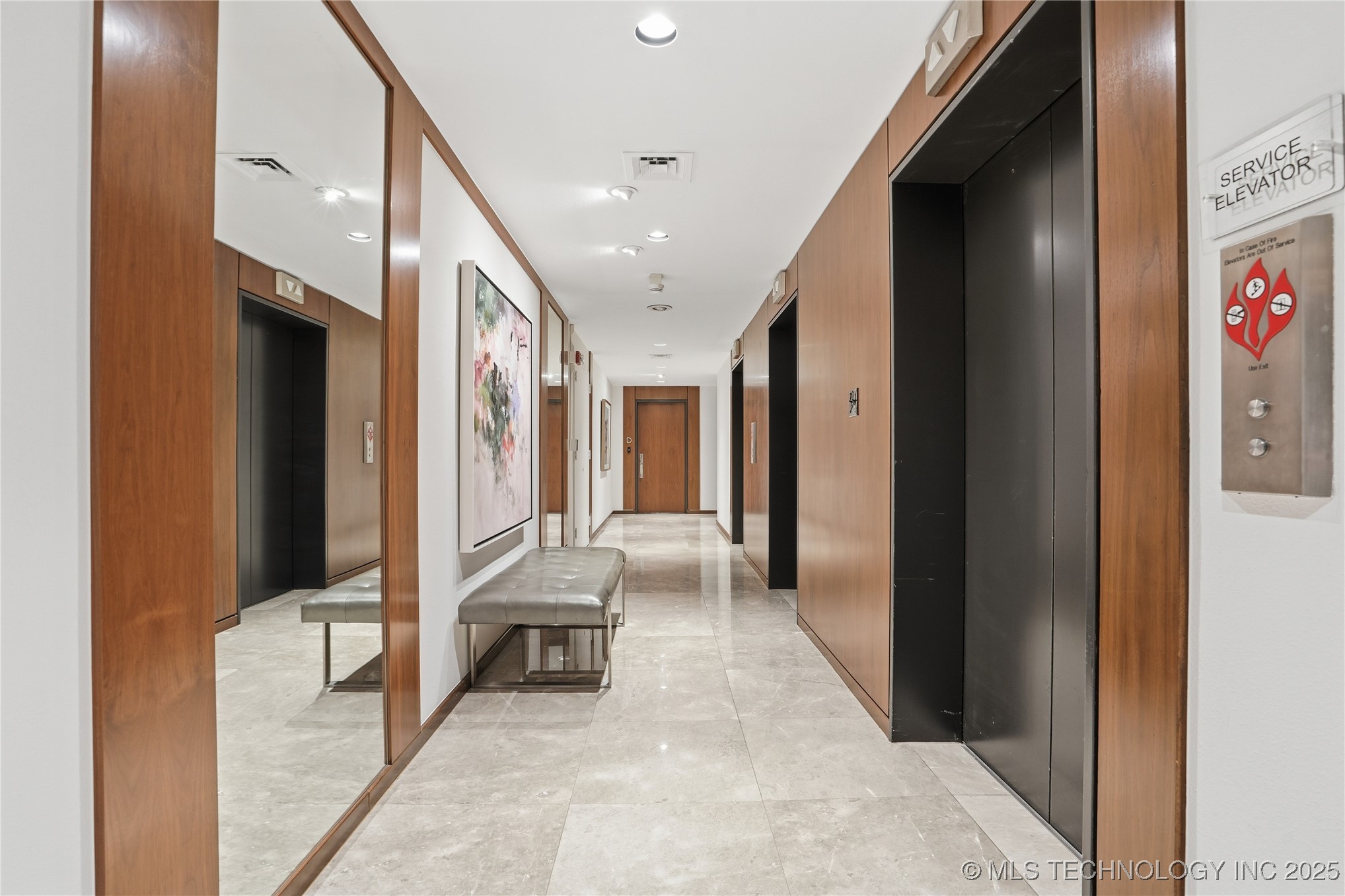 2300 Riverside Drive 8a Property Photo 5