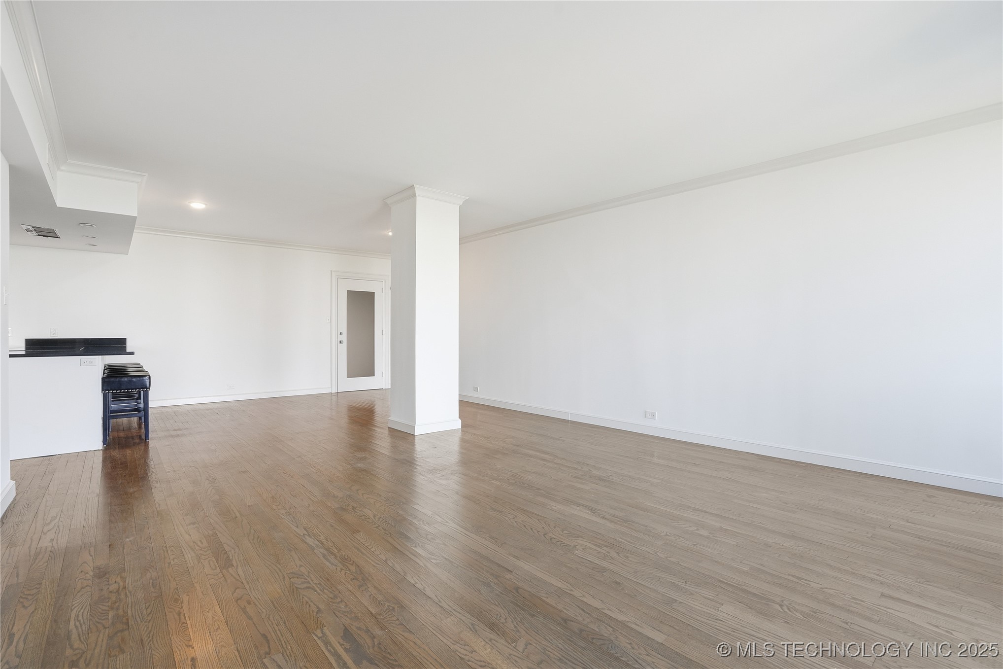 2300 Riverside Drive 8a Property Photo 18