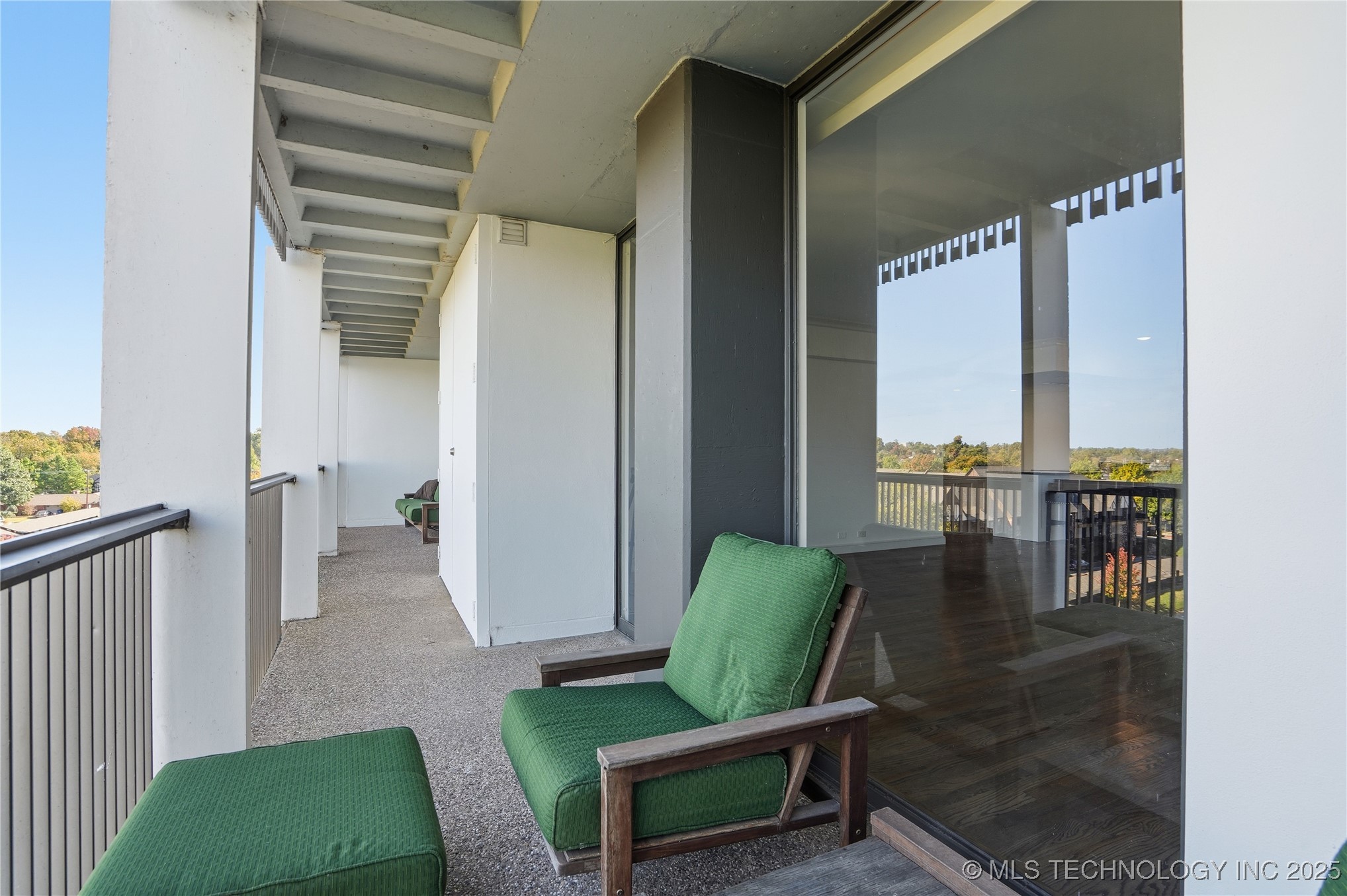 2300 Riverside Drive 8a Property Photo 28