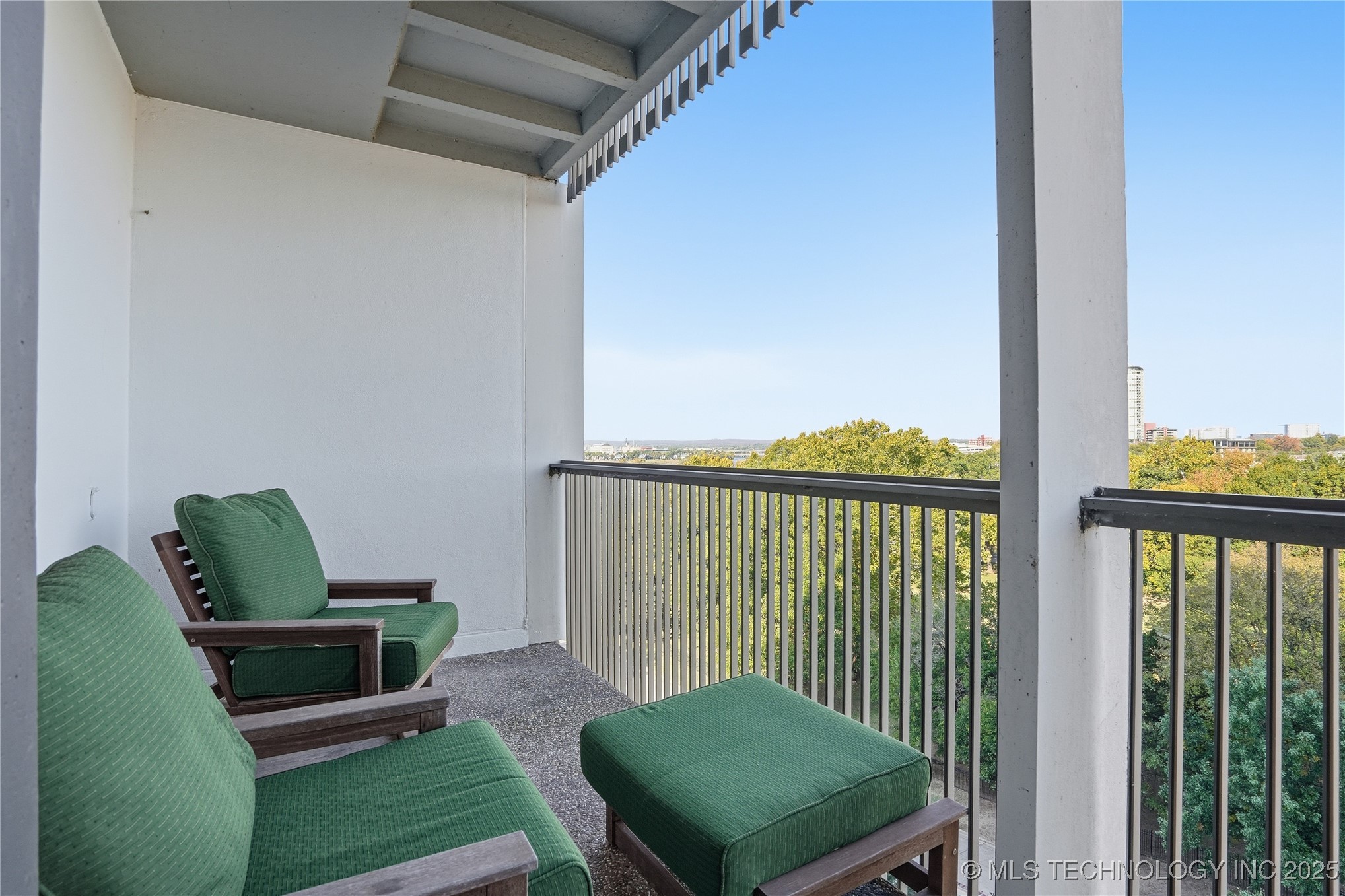 2300 Riverside Drive 8a Property Photo 29