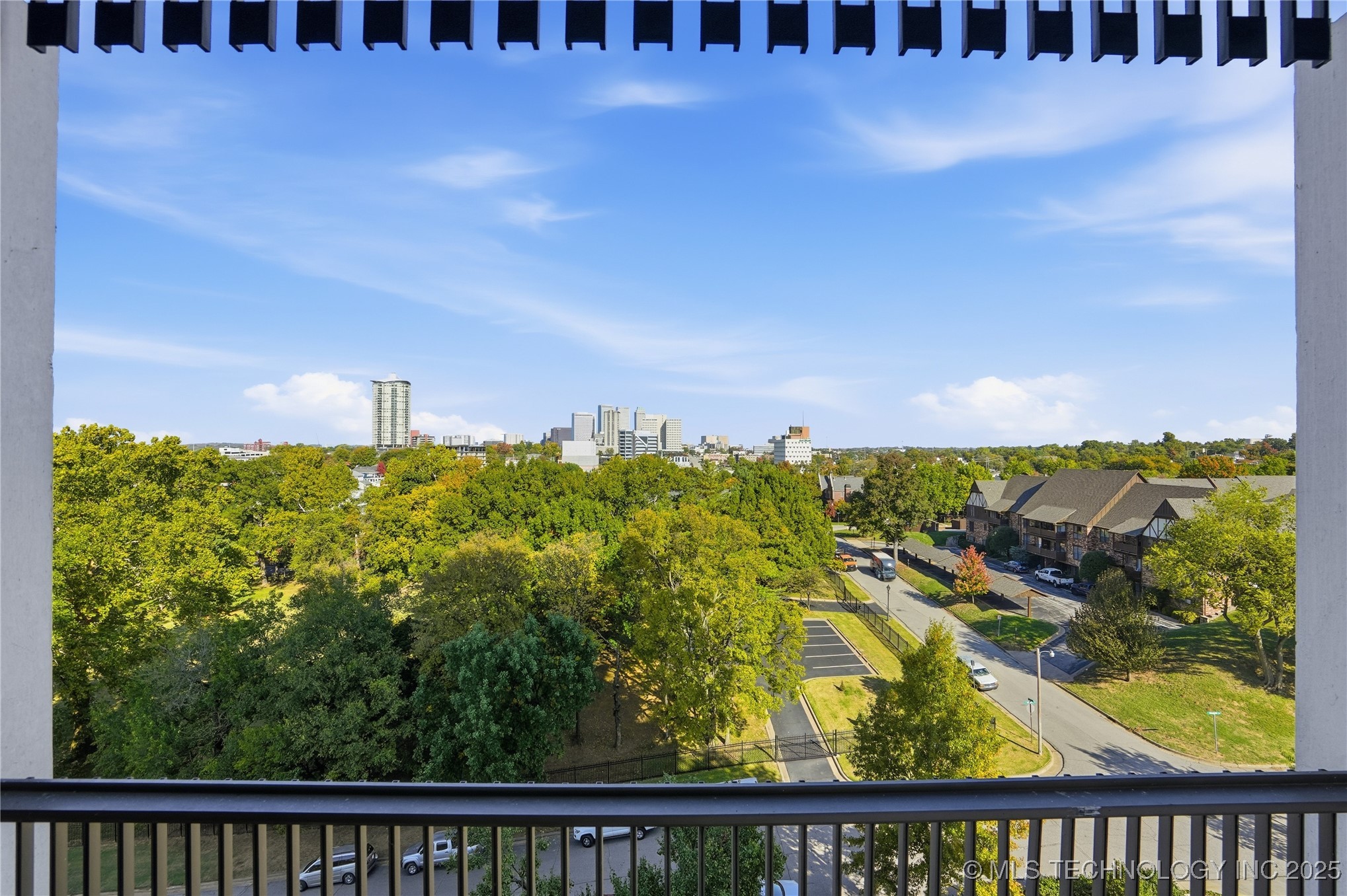 2300 Riverside Drive 8a Property Photo 31