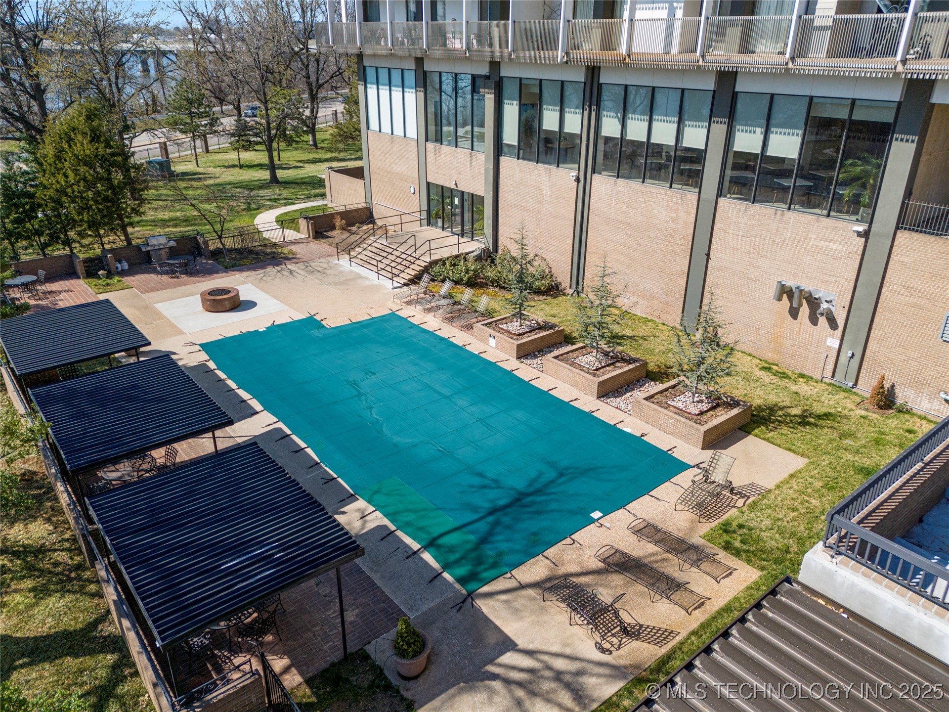 2300 Riverside Drive 8a Property Photo 33