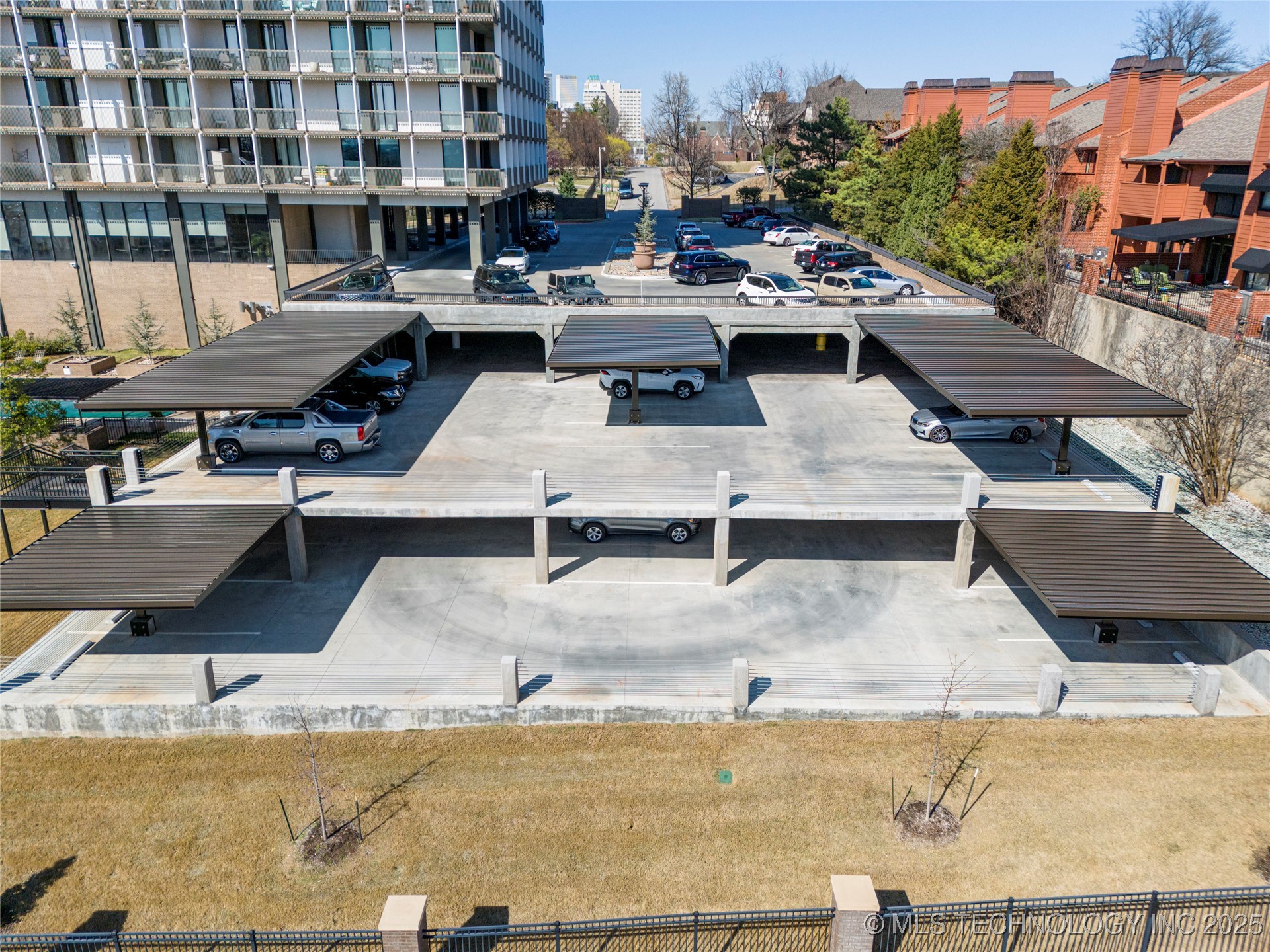 2300 Riverside Drive 8a Property Photo 36