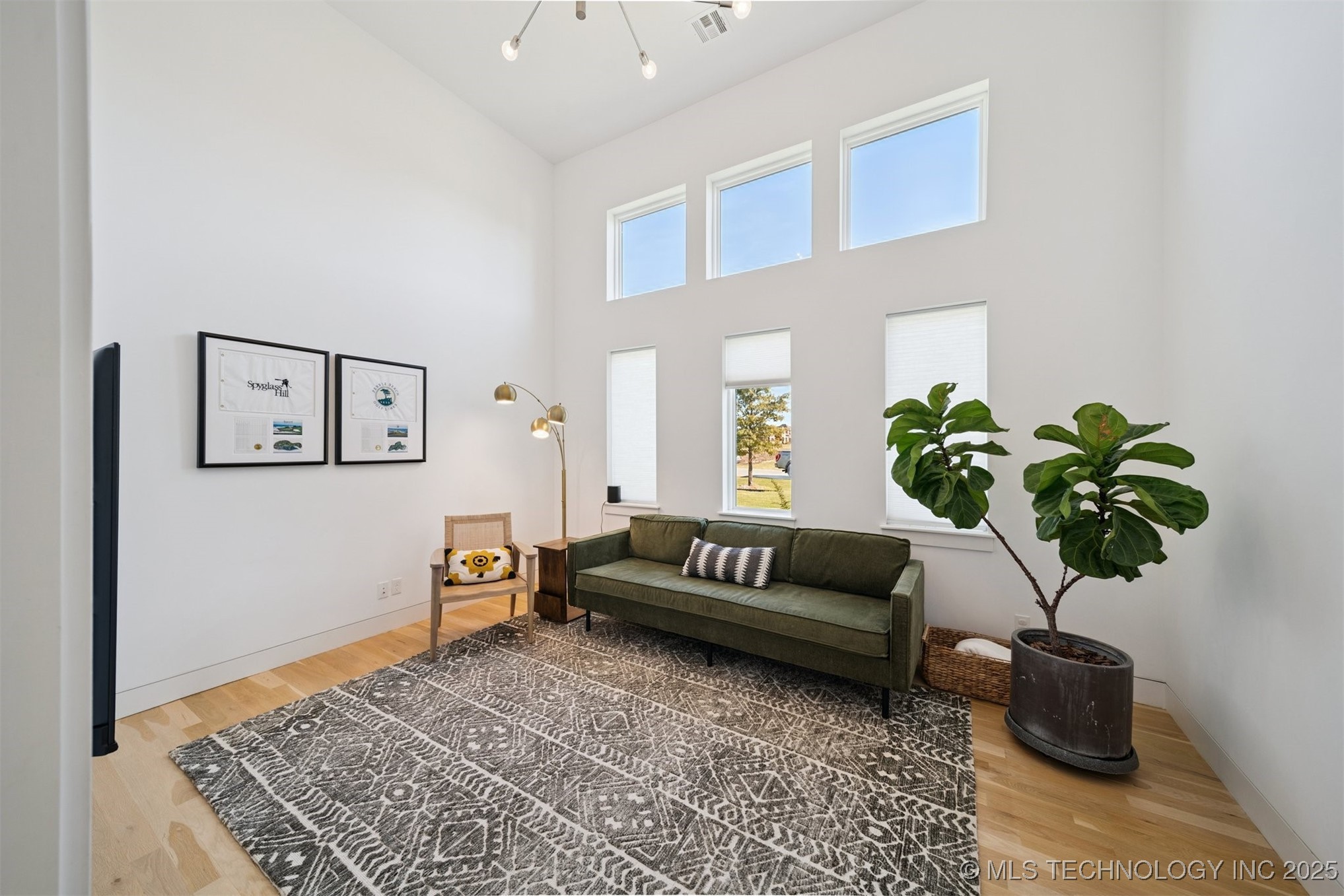 18826 E Chokeberry Street Property Photo 11