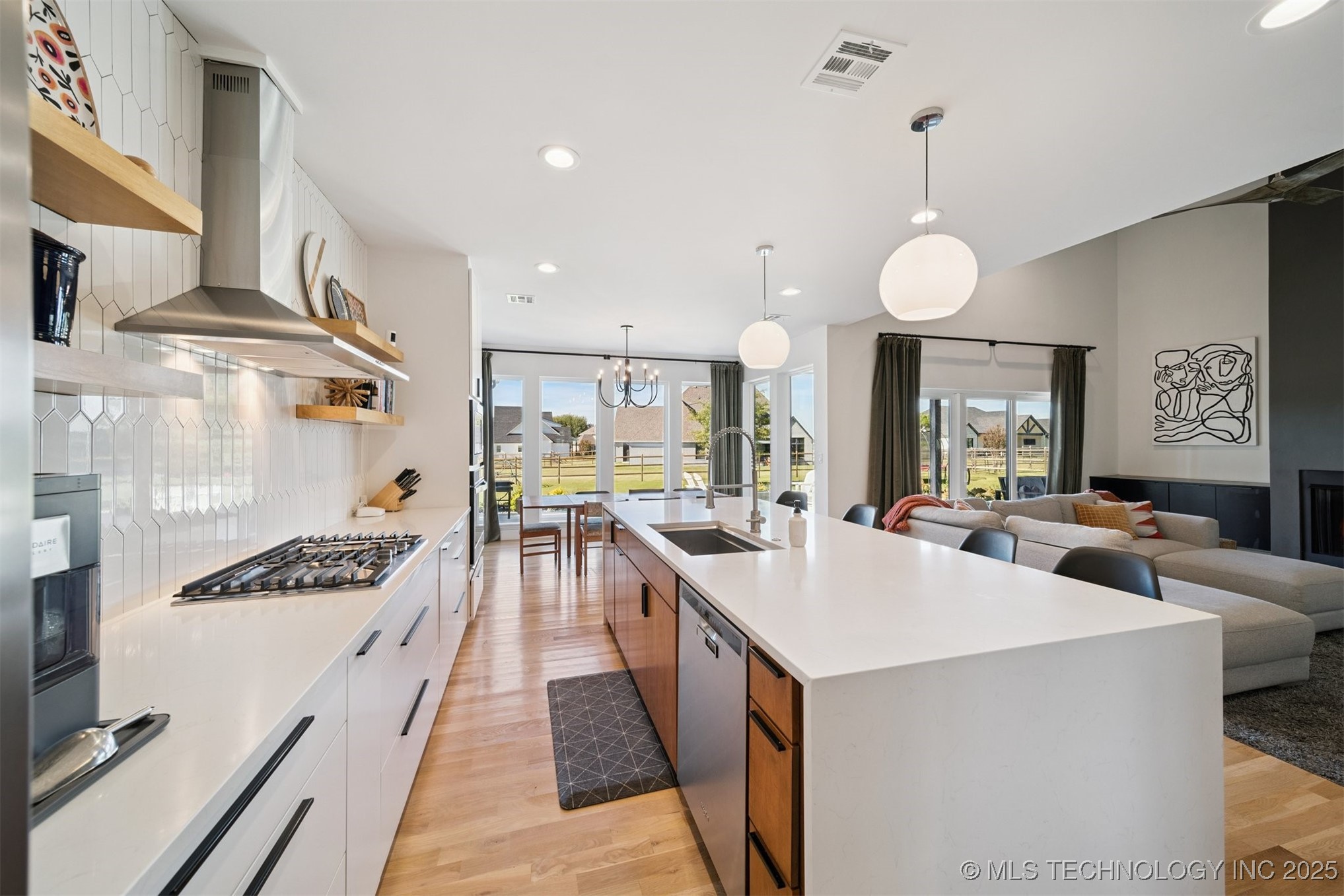 18826 E Chokeberry Street Property Photo 14