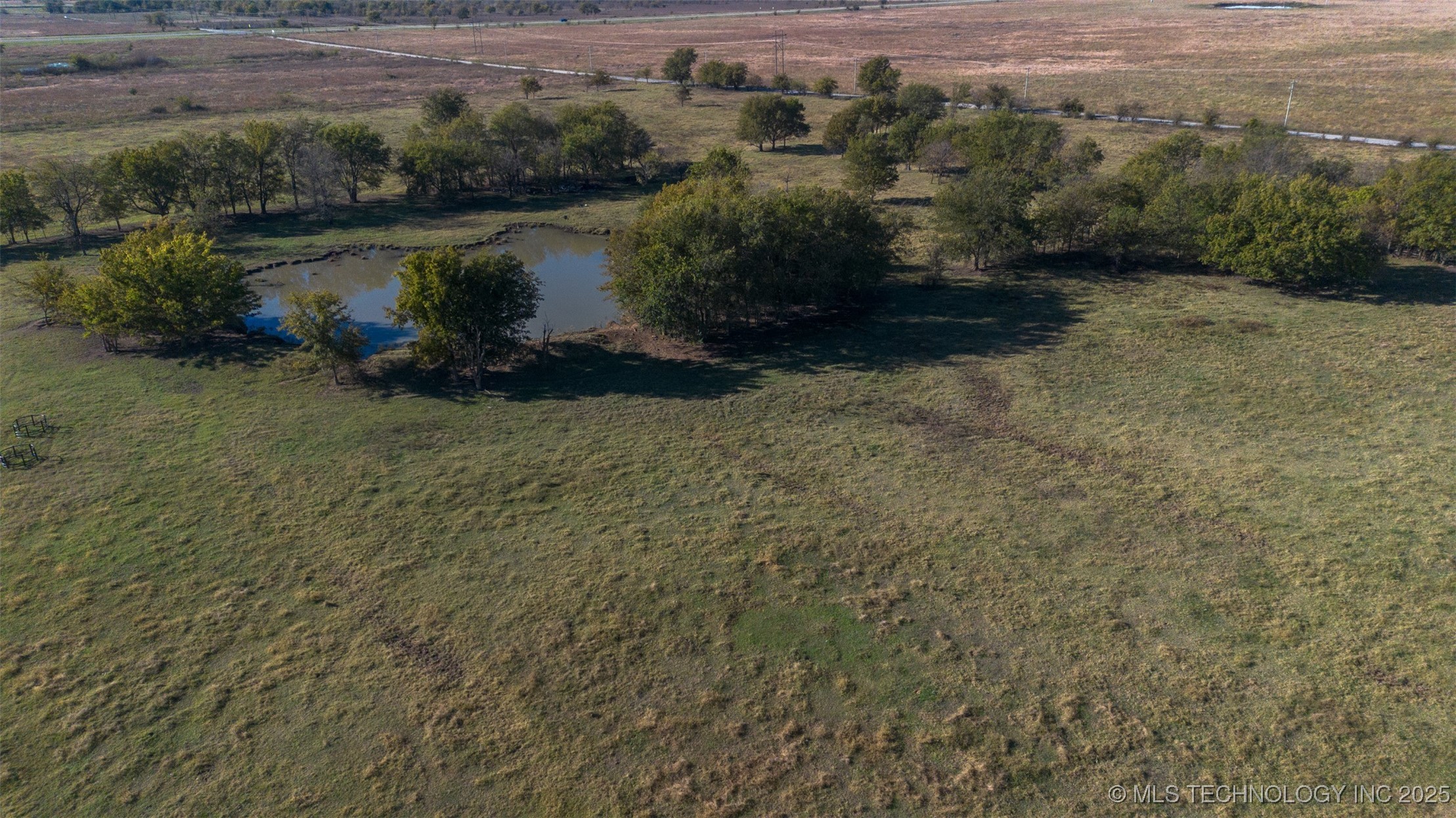 E Hwy 20 Property Photo 13