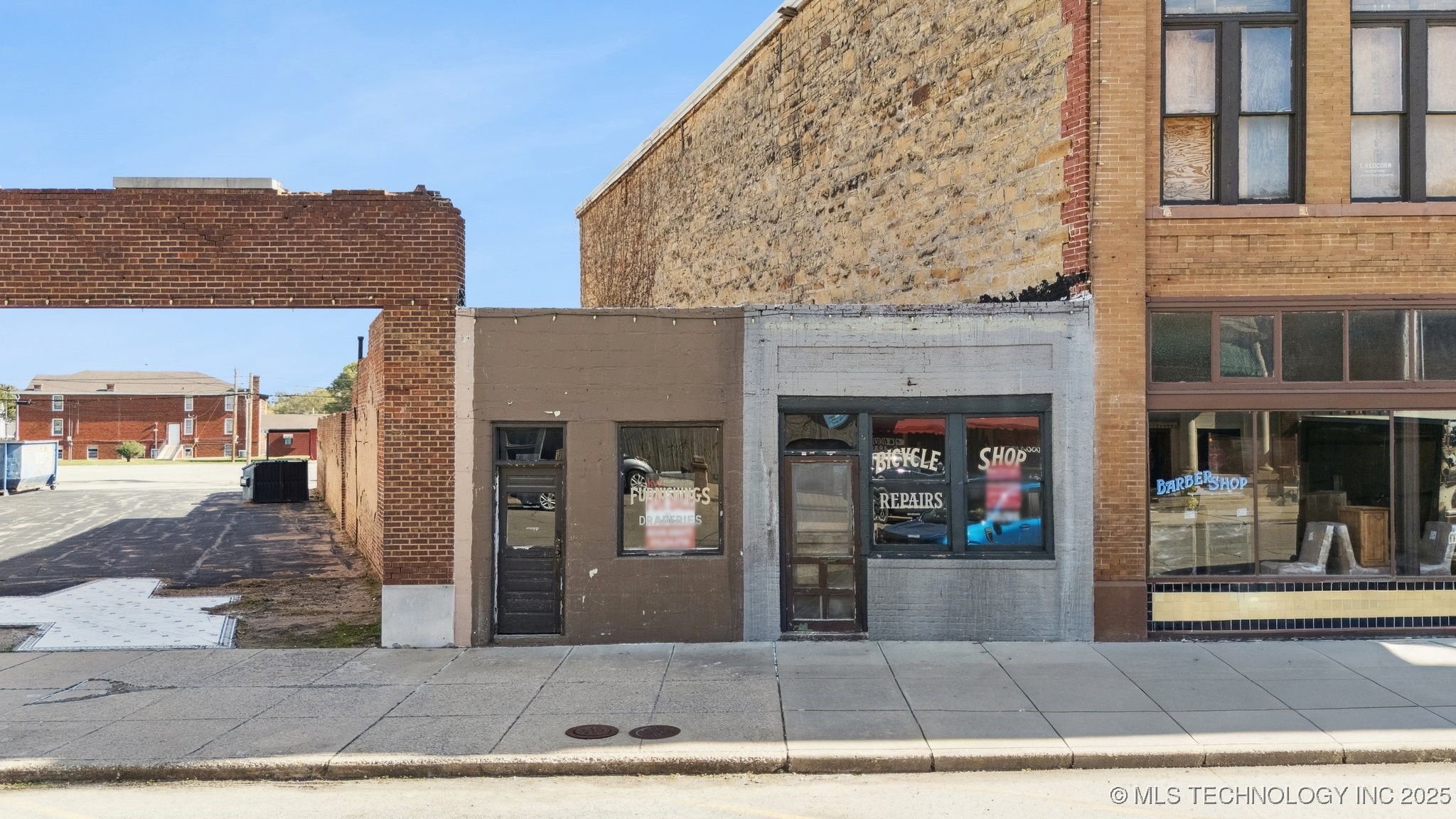 614 Kihekah Avenue Property Photo 2