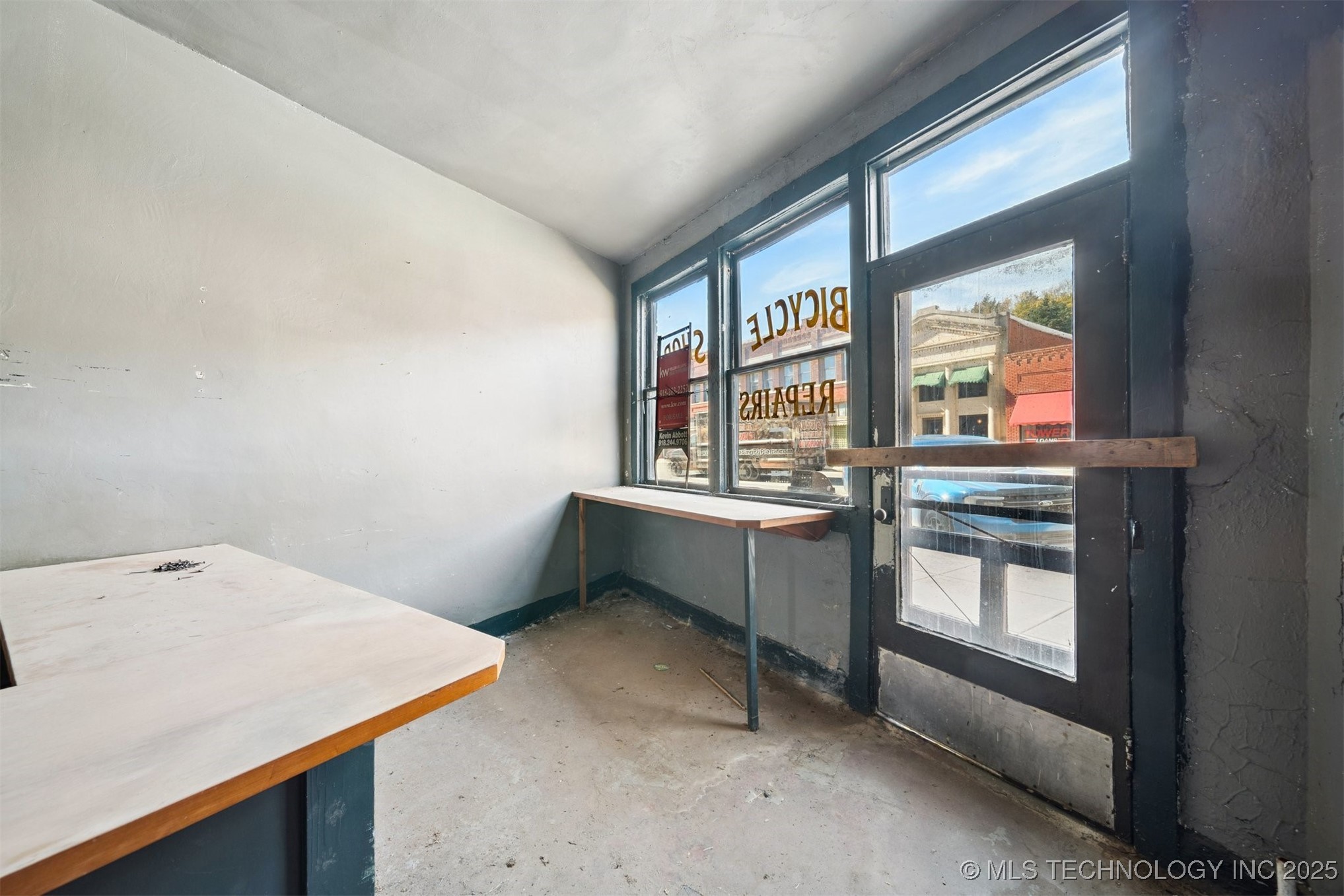 614 Kihekah Avenue Property Photo 6