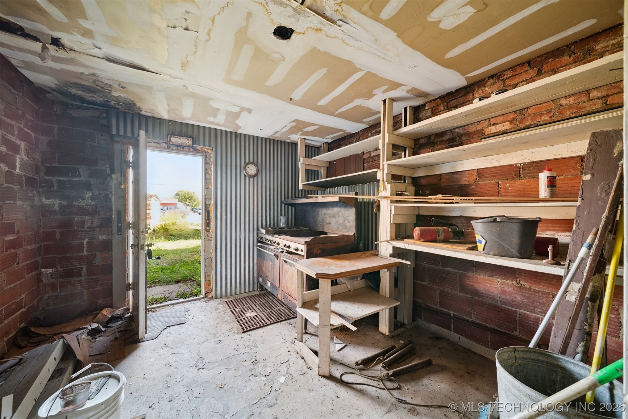 614 Kihekah Avenue Property Photo 17