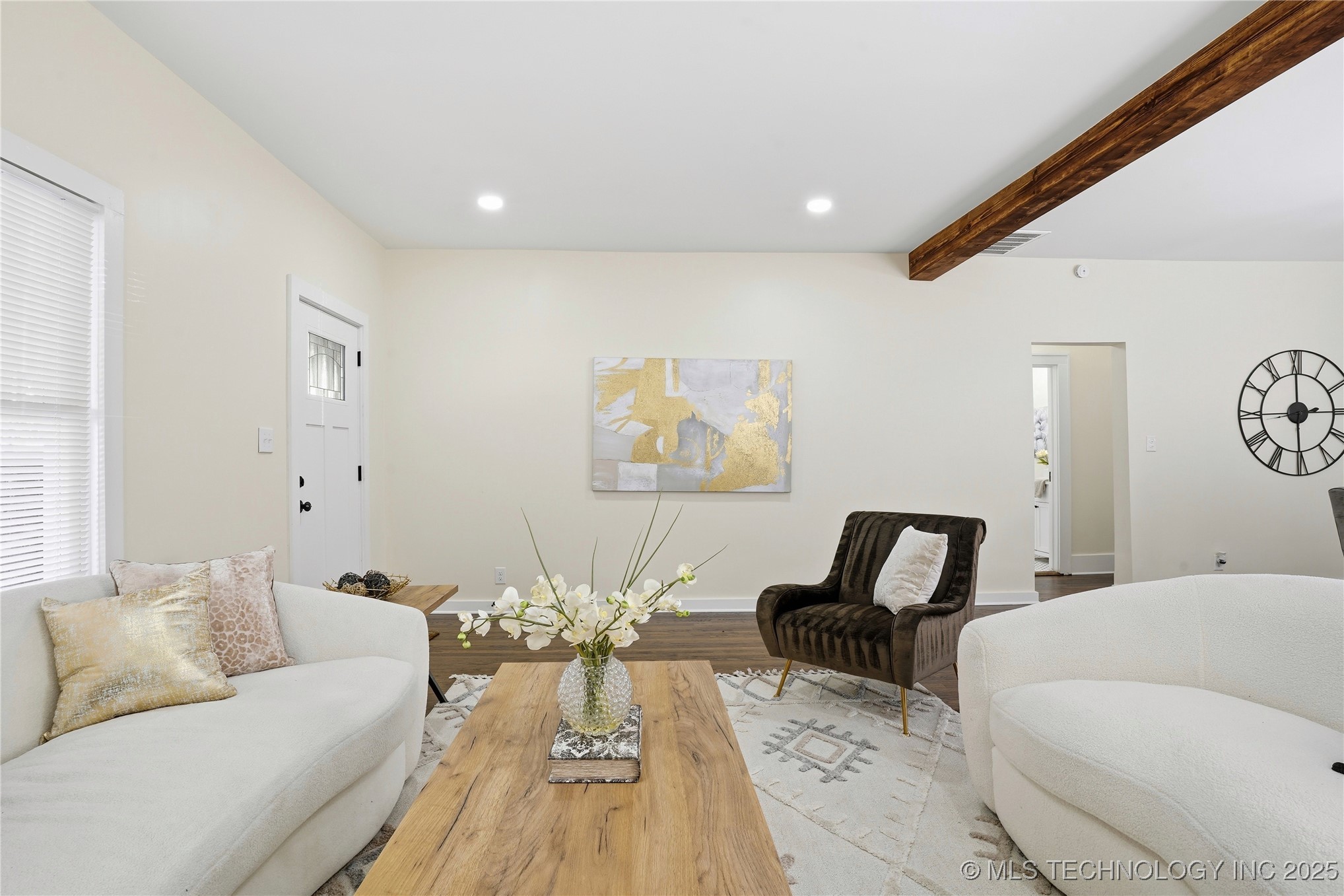 2036 E 13th Street Property Photo 9