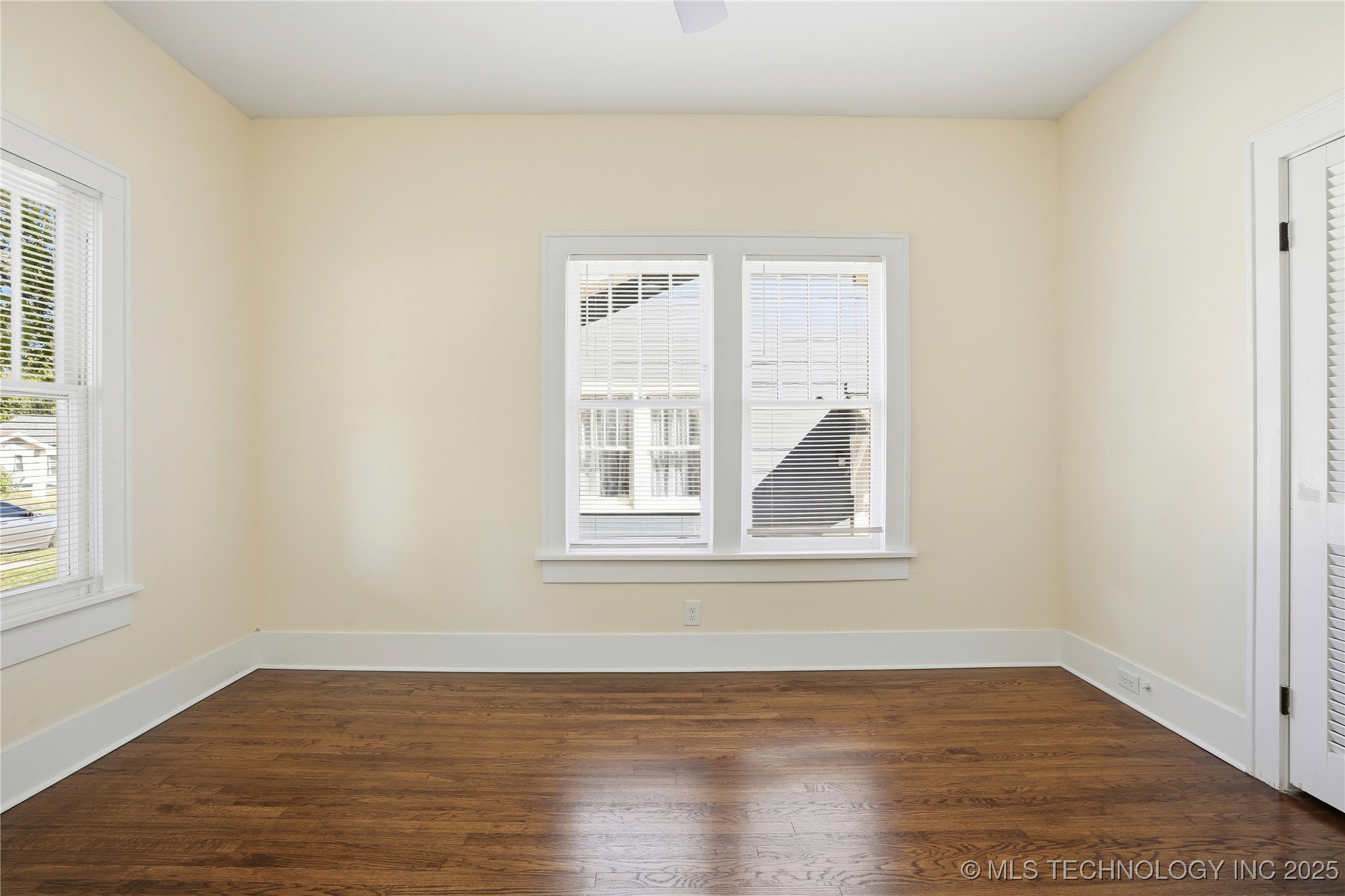 2036 E 13th Street Property Photo 29