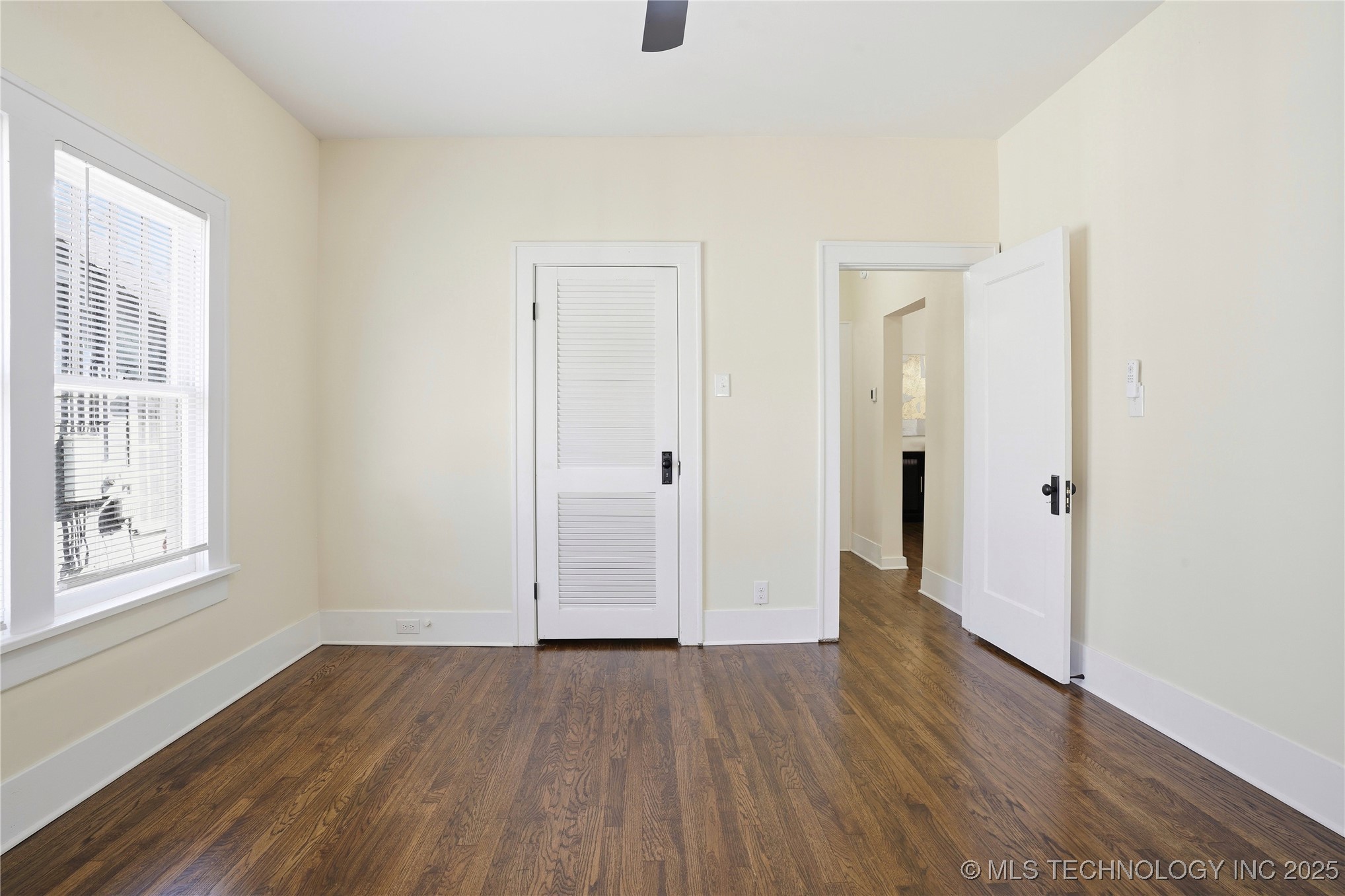 2036 E 13th Street Property Photo 30