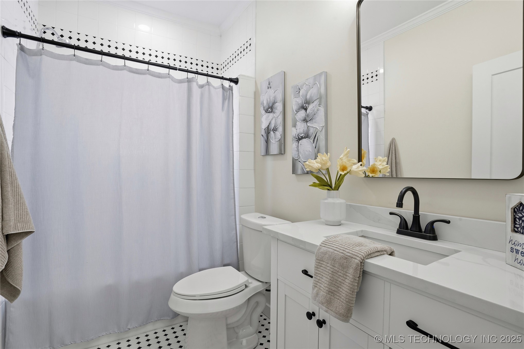 2036 E 13th Street Property Photo 31