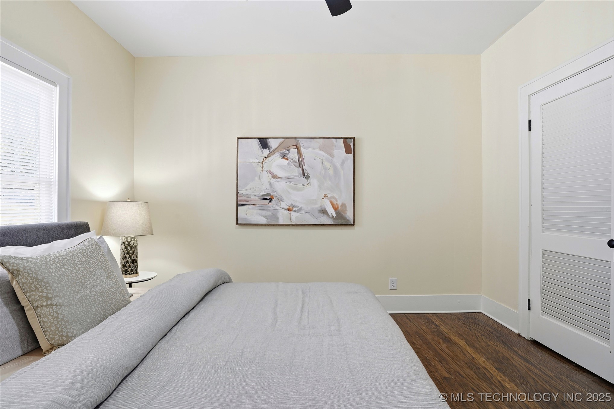 2036 E 13th Street Property Photo 34