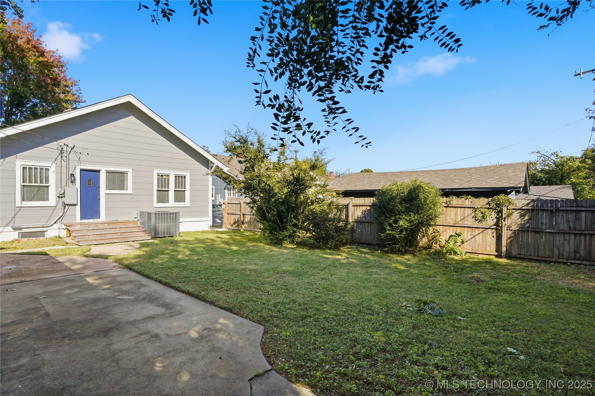 2036 E 13th Street Property Photo 36