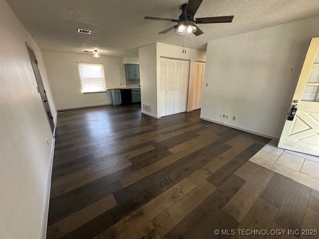 211 Trevyn Property Photo 6