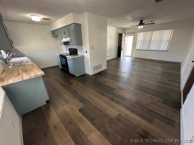 211 Trevyn Property Photo 7