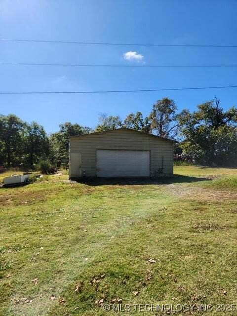 62083 E 336 Lane Property Photo 2