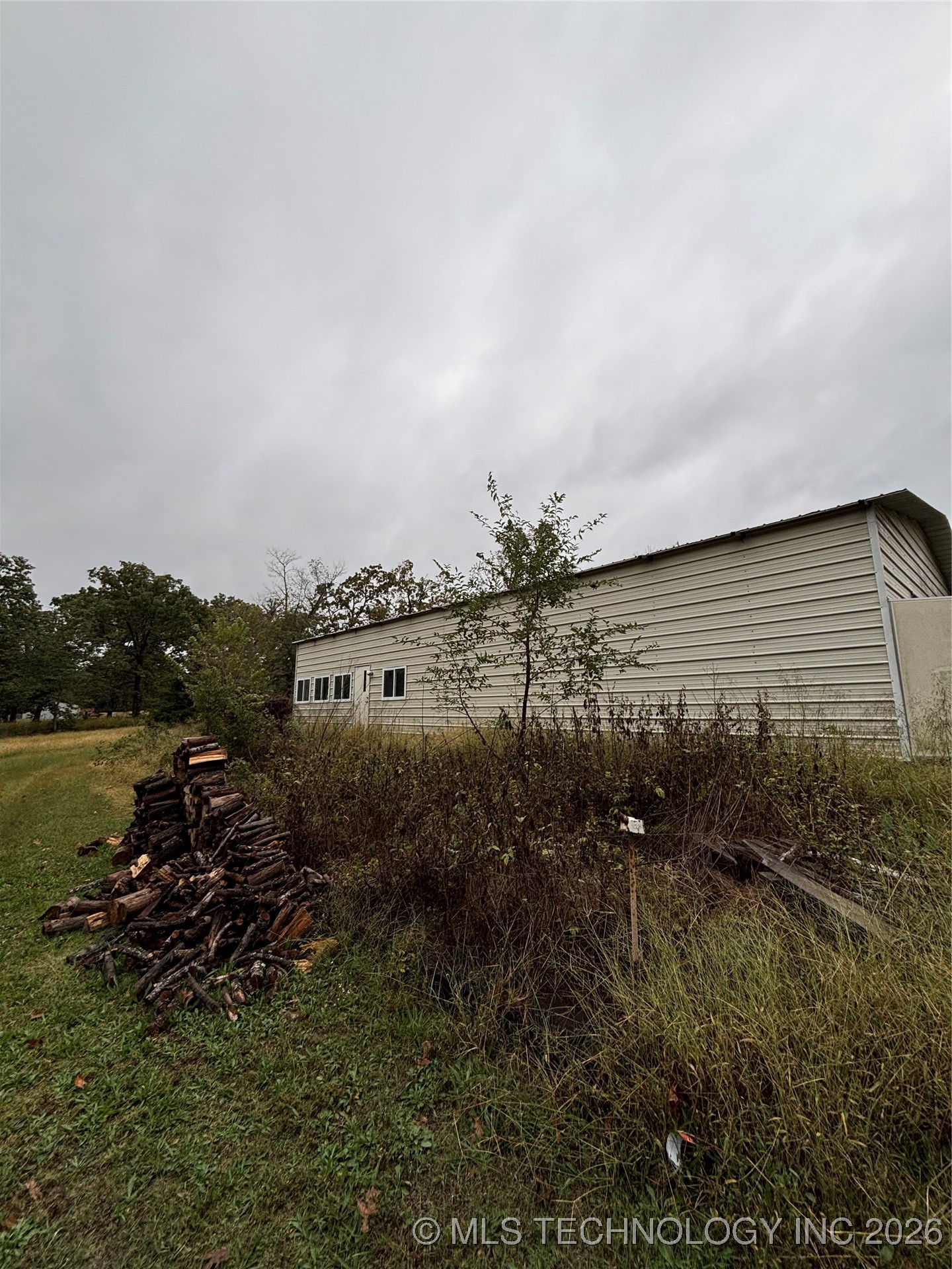 62083 E 336 Lane Property Photo 7