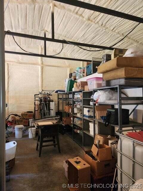 62083 E 336 Lane Property Photo 11