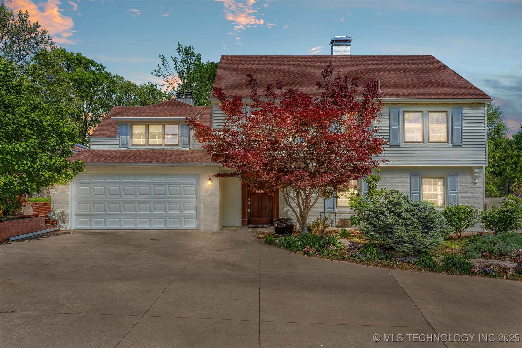 3855 S Utica Avenue Property Photo 1