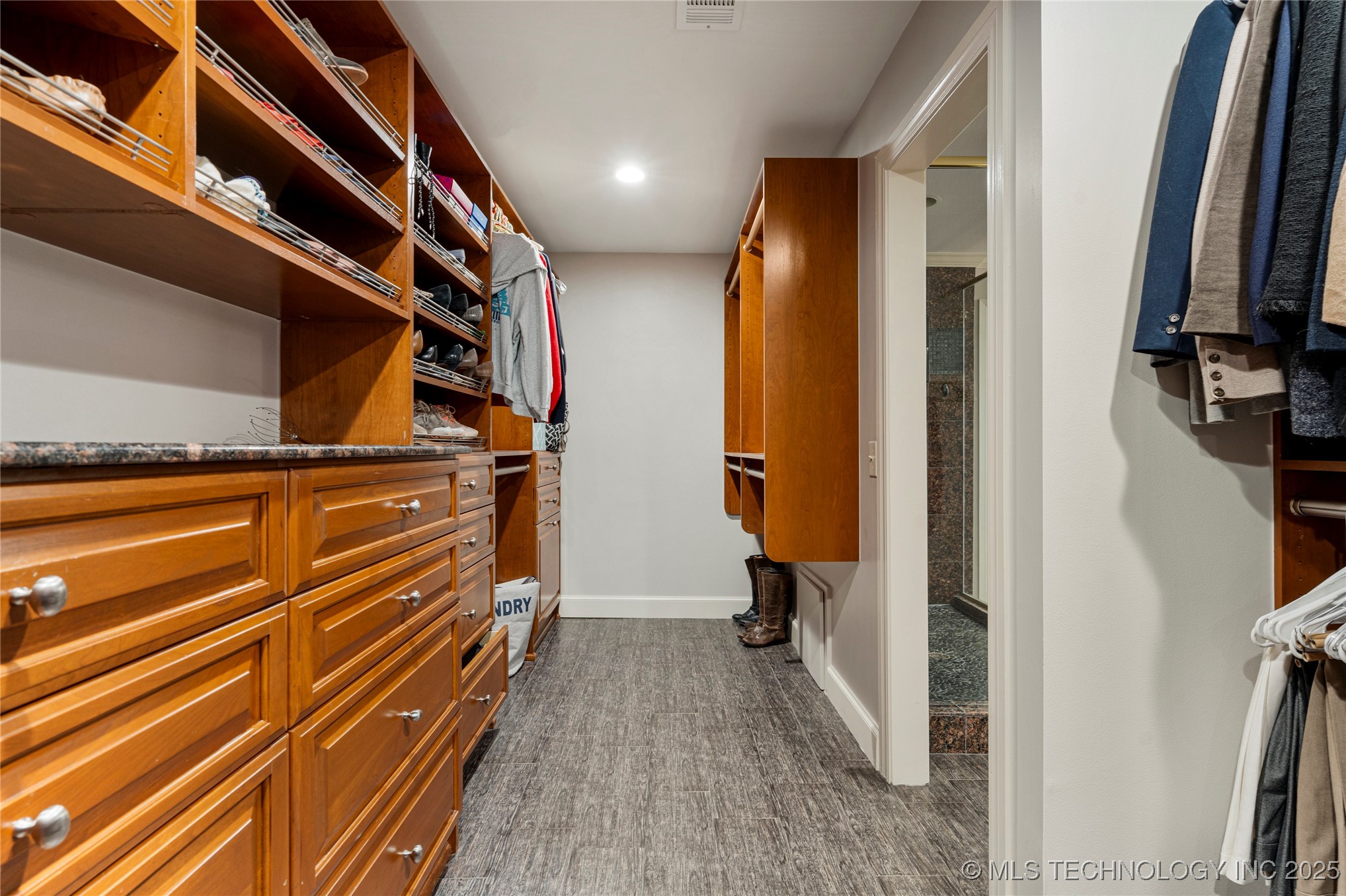 3855 S Utica Avenue Property Photo 24